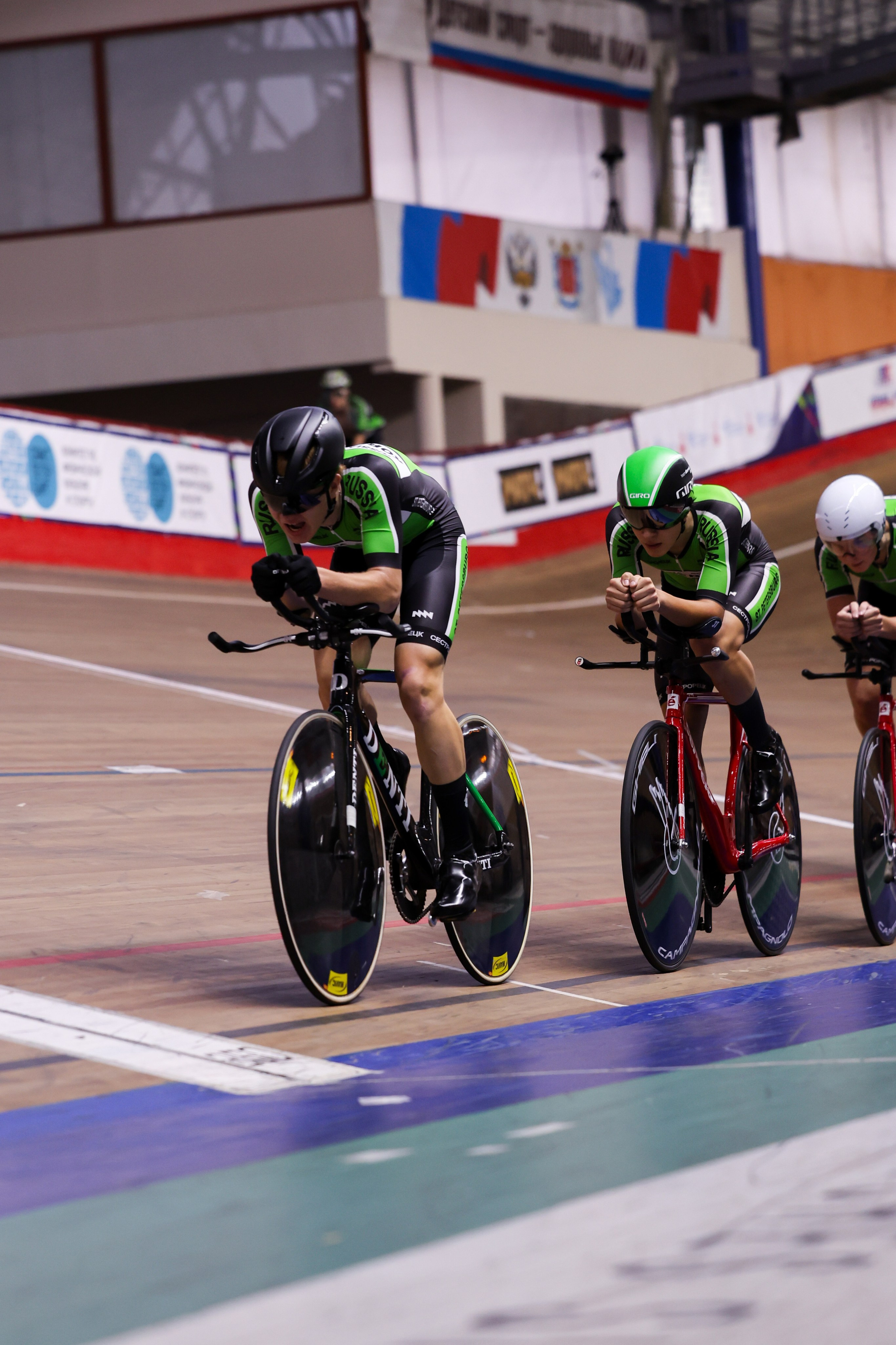 Первенство России по велосипедному спорту «трек» 16.10.2025. Спортивный и репортажный фотограф Антон Тереханов