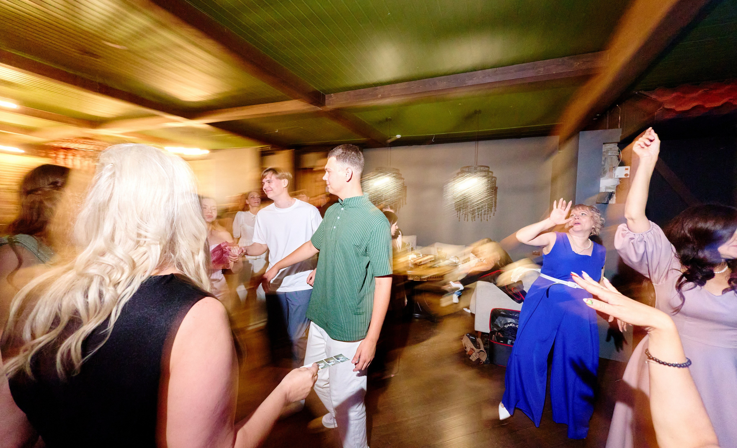 Выпускной 35 Сош. Фотограф Выпускные альбомы Таганрог Сергей Коробченко