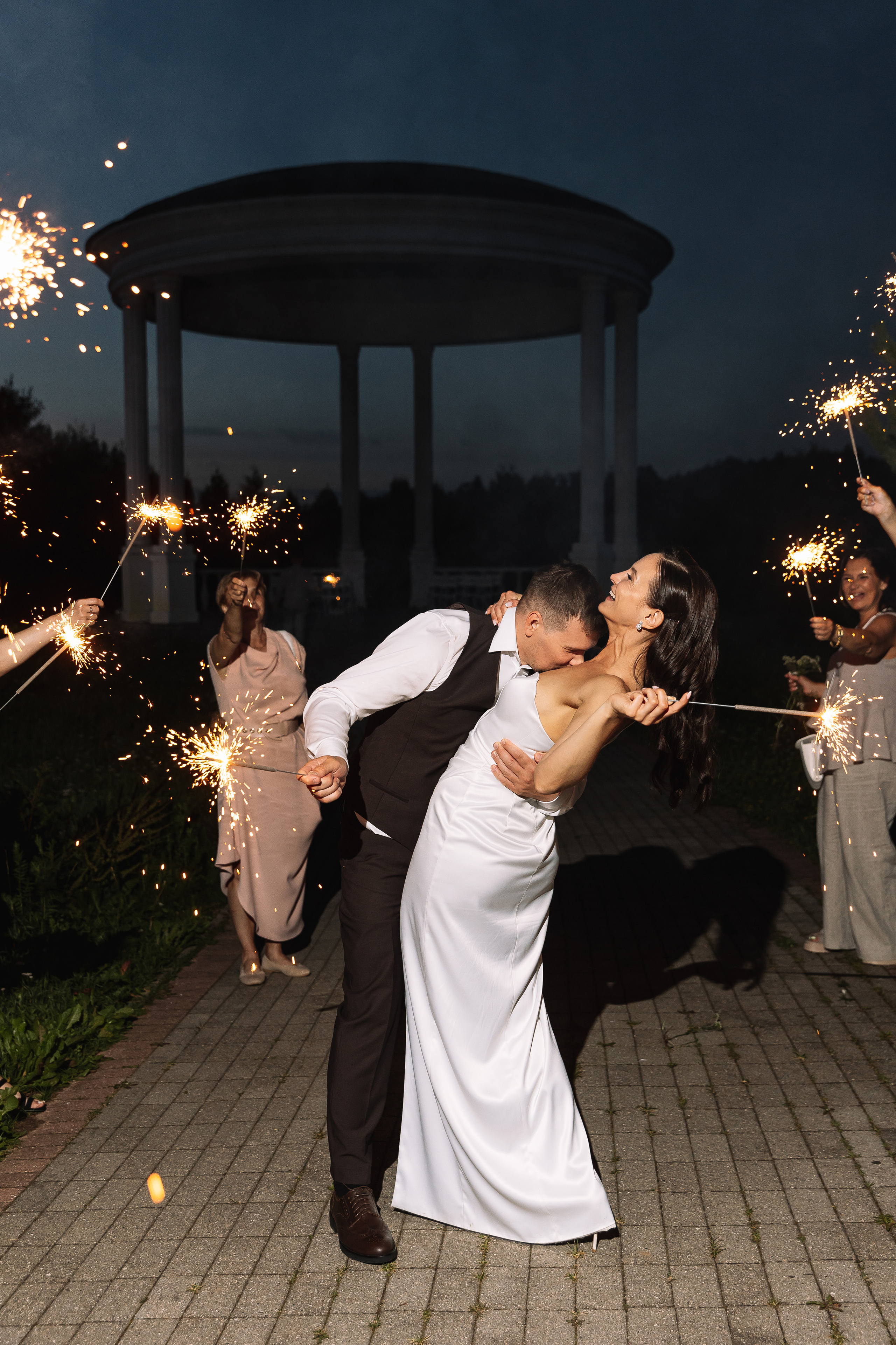 Любите, девочки, простых романтиков. Э Т О М Ы