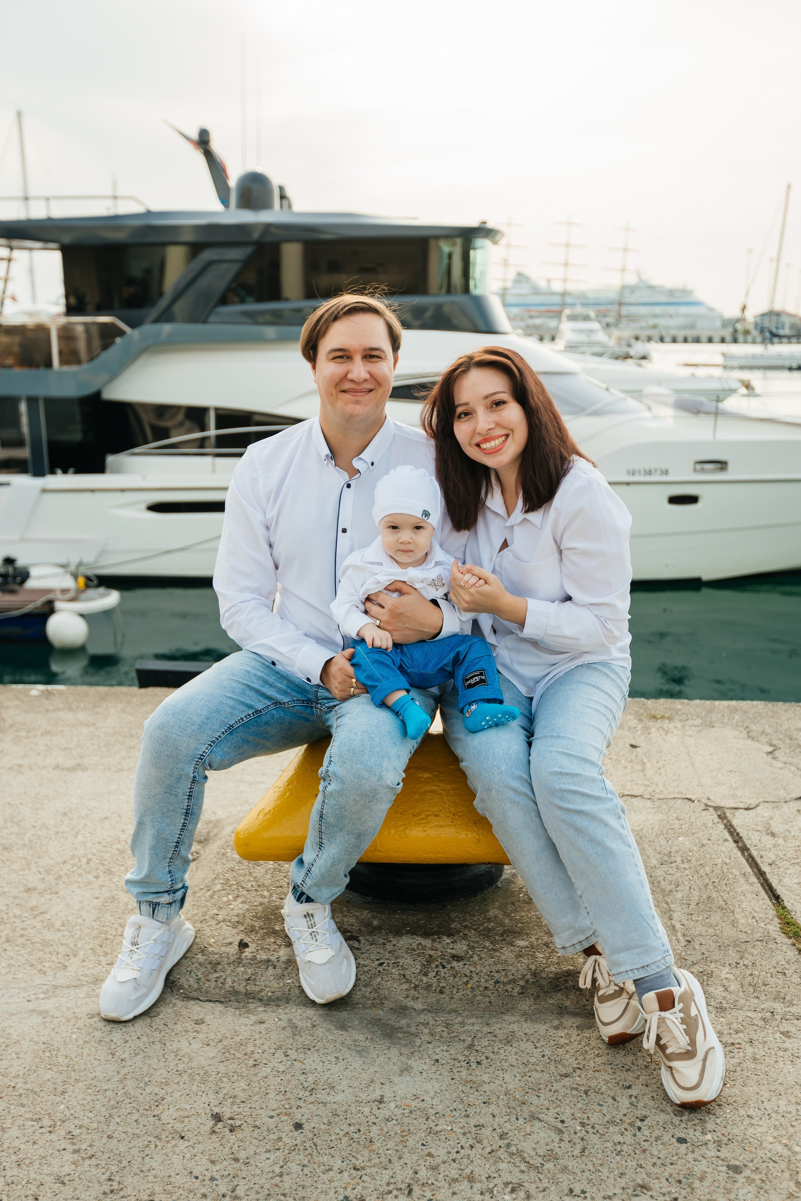 Алексей и Нарине с малышом. Фотограф в Сочи. Свадебная видеосъемка Сочи