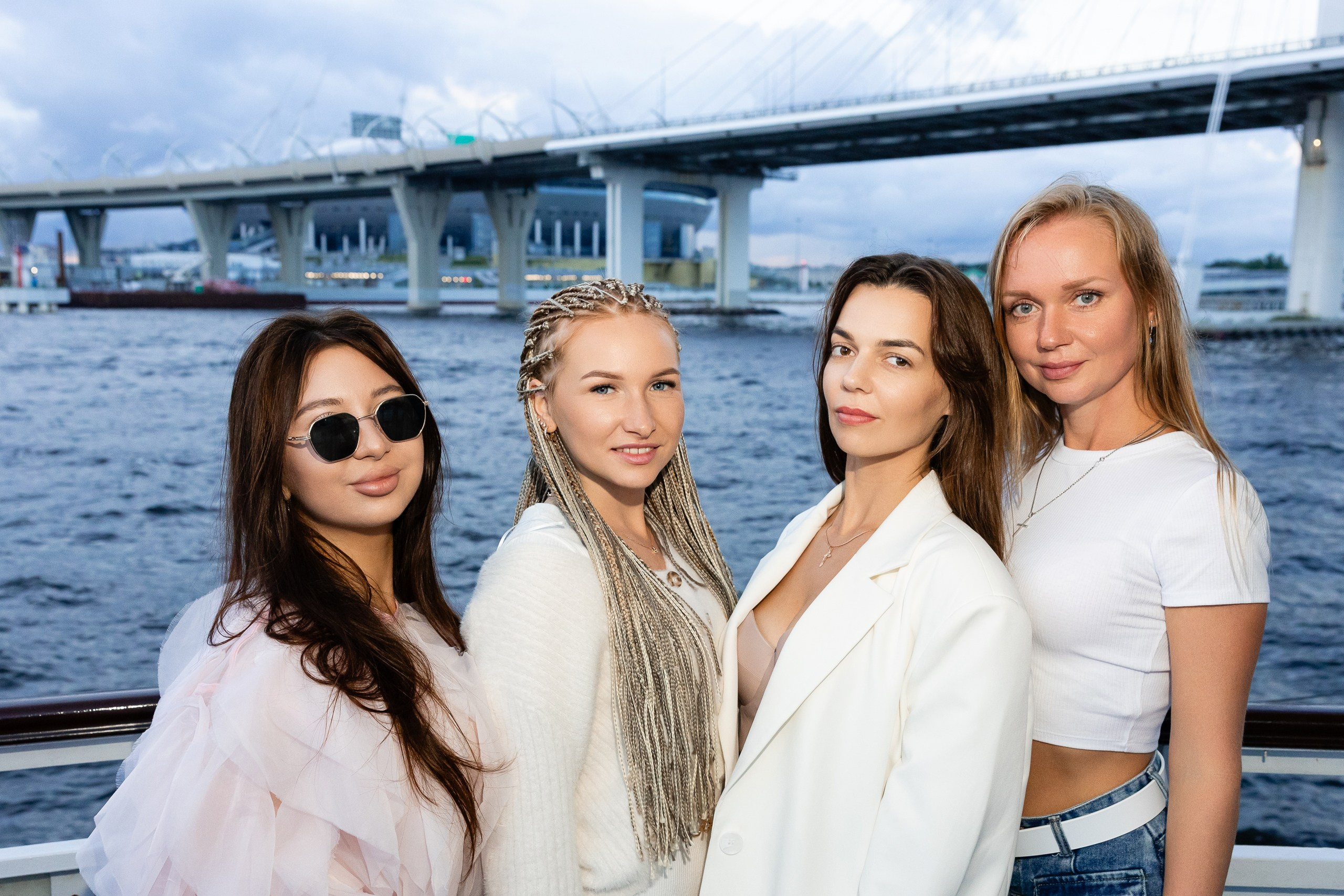 Экскурсия на двухпалубном теплоходе по Неве. Фотограф в Санкт-Петербурге — Сергей Петров