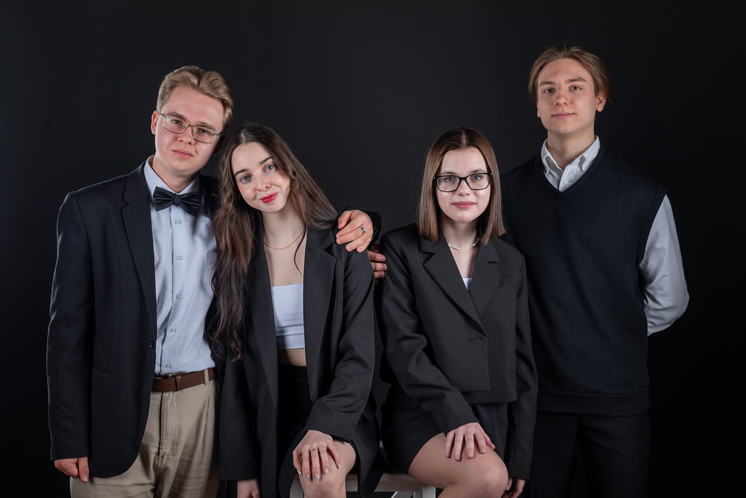 Выпускные альбомы для старшеклассников. Фотовидео.рус