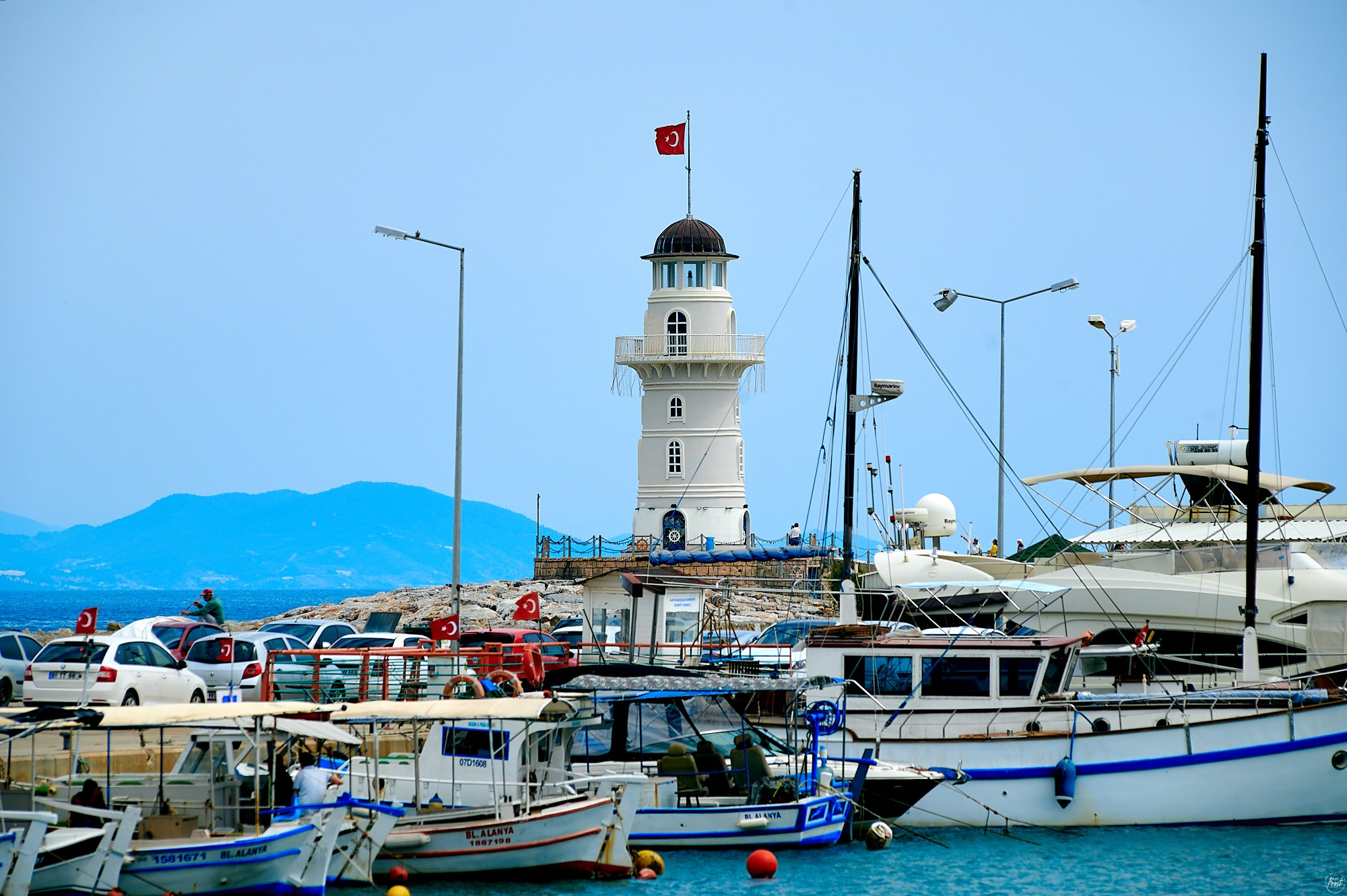 Alanya, Türkiye. May 2024. Фотографии отовсюду и обо всем