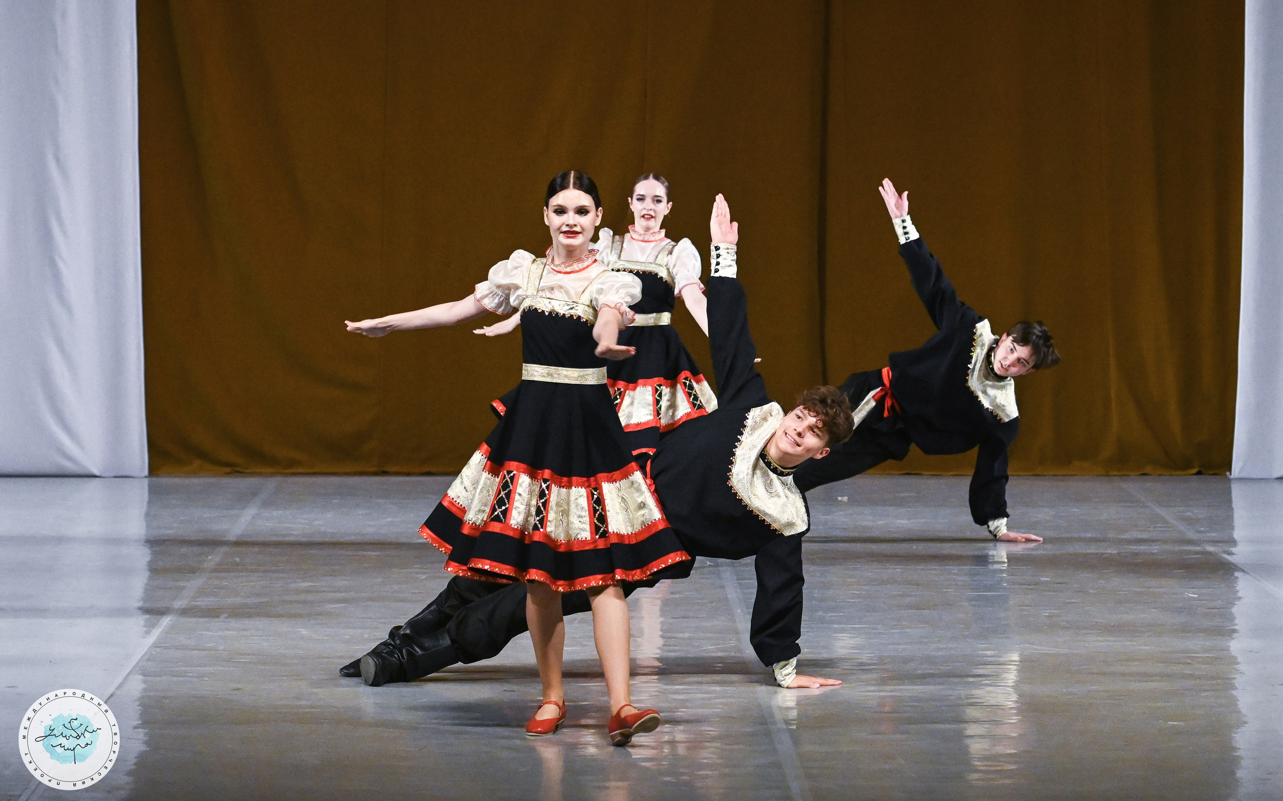 08.07.2025 «Улыбки Мира» Финал Международного творческого проекта г. Санкт-Петербург. Медиастудия Фото Концепт