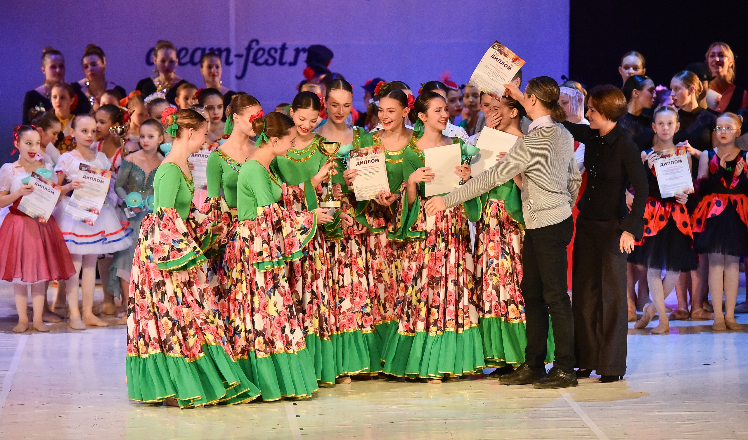 30.11.2024 Фестивальное движение «Шаг к мечте» Москва. Медиастудия Фото Концепт