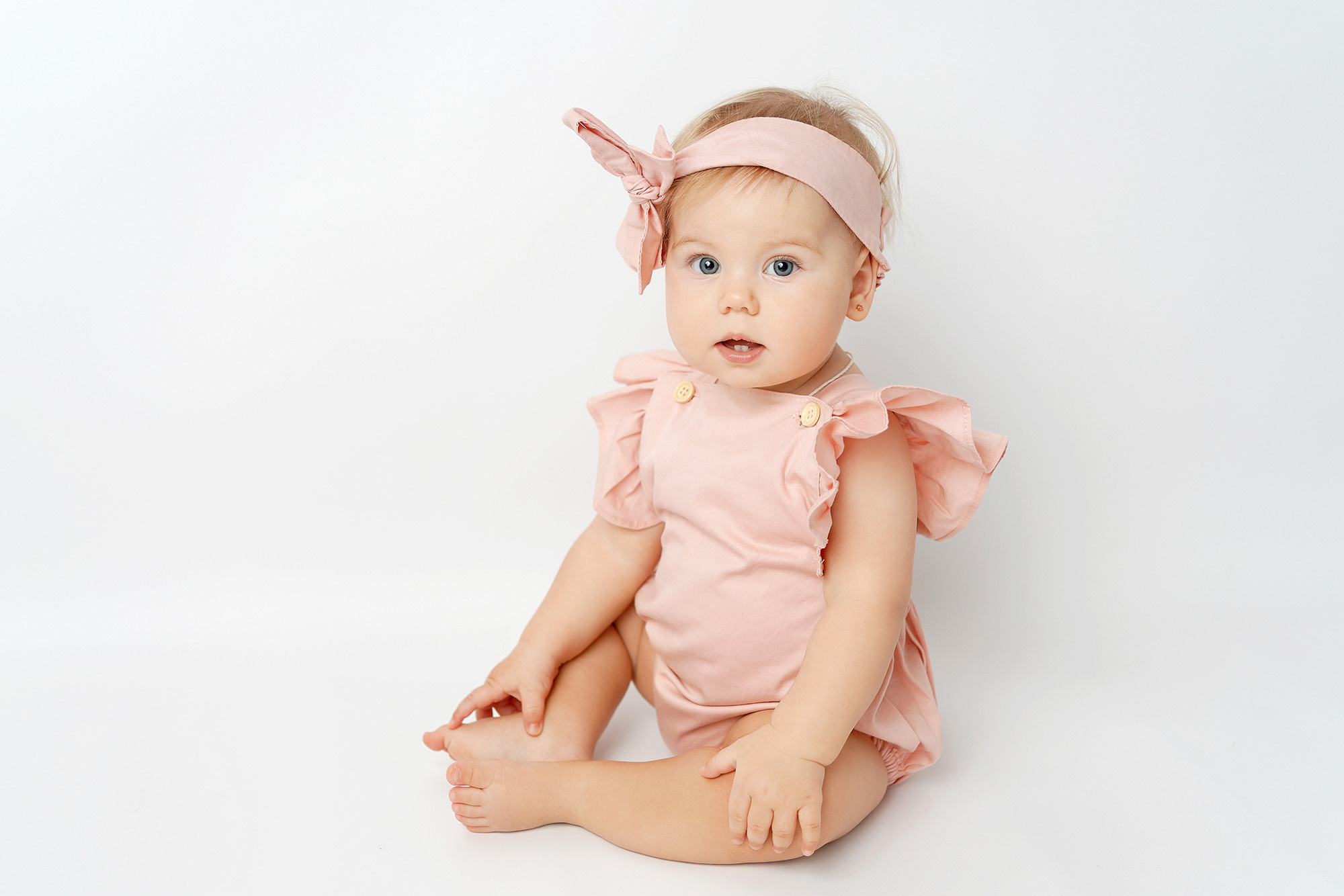 Детская фотосессия в прекрасной студии. Детский фотограф и фотограф новорожденных в Калининград Оксана Иваний