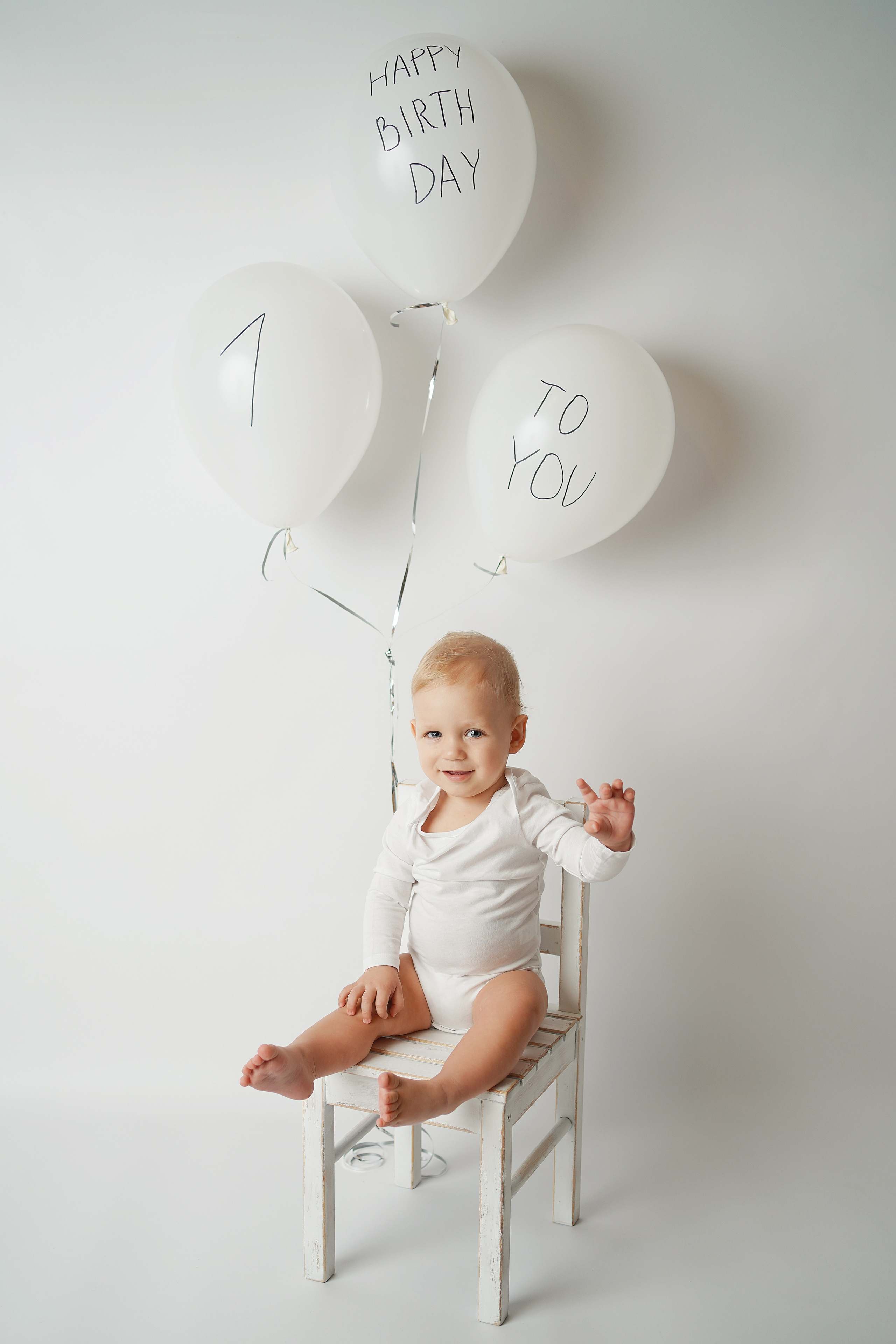 Мы ездили на фотосессию  Первый тортик в стиле минимализм. 