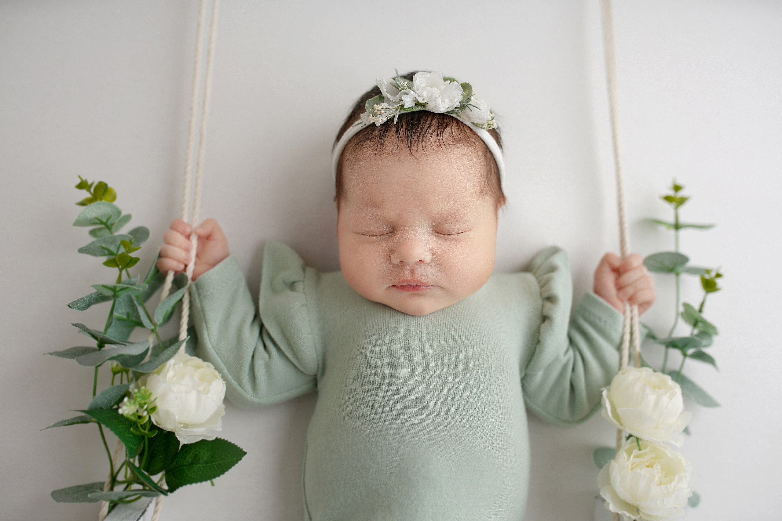 Фотосессия новорожденных в Калининграде. Детский фотограф и фотограф новорожденных в Калининград Оксана Иваний