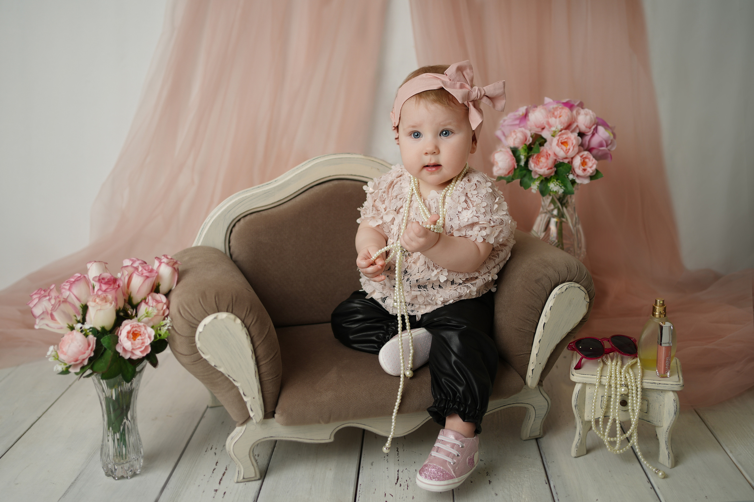 Детская фотосессия Первый год для девочек. Детский фотограф и фотограф новорожденных в Калининград Оксана Иваний