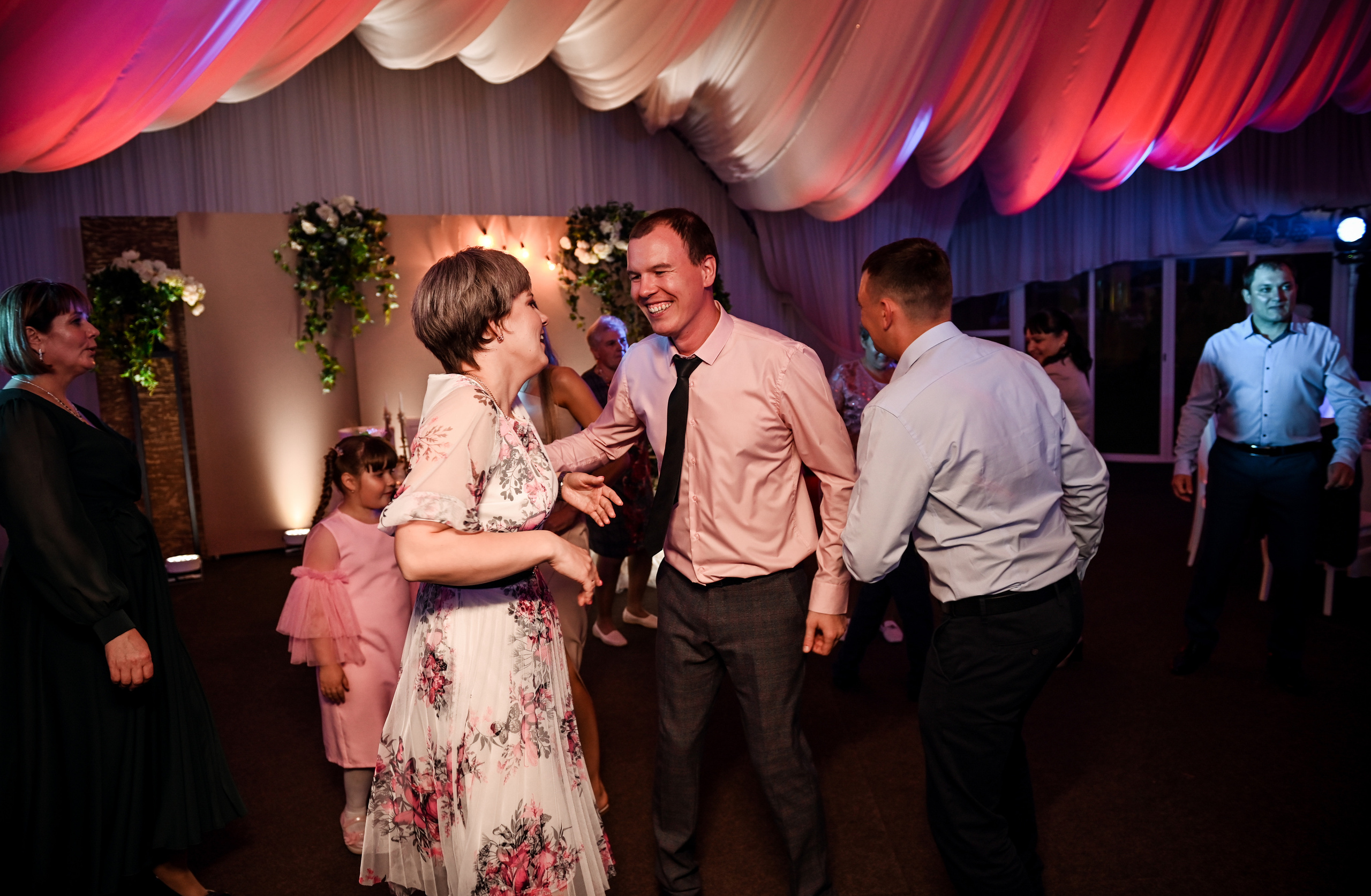 Евгений и Яна. Свадебный, семейный, детский, контент фотограф в Омске Максим Ильин