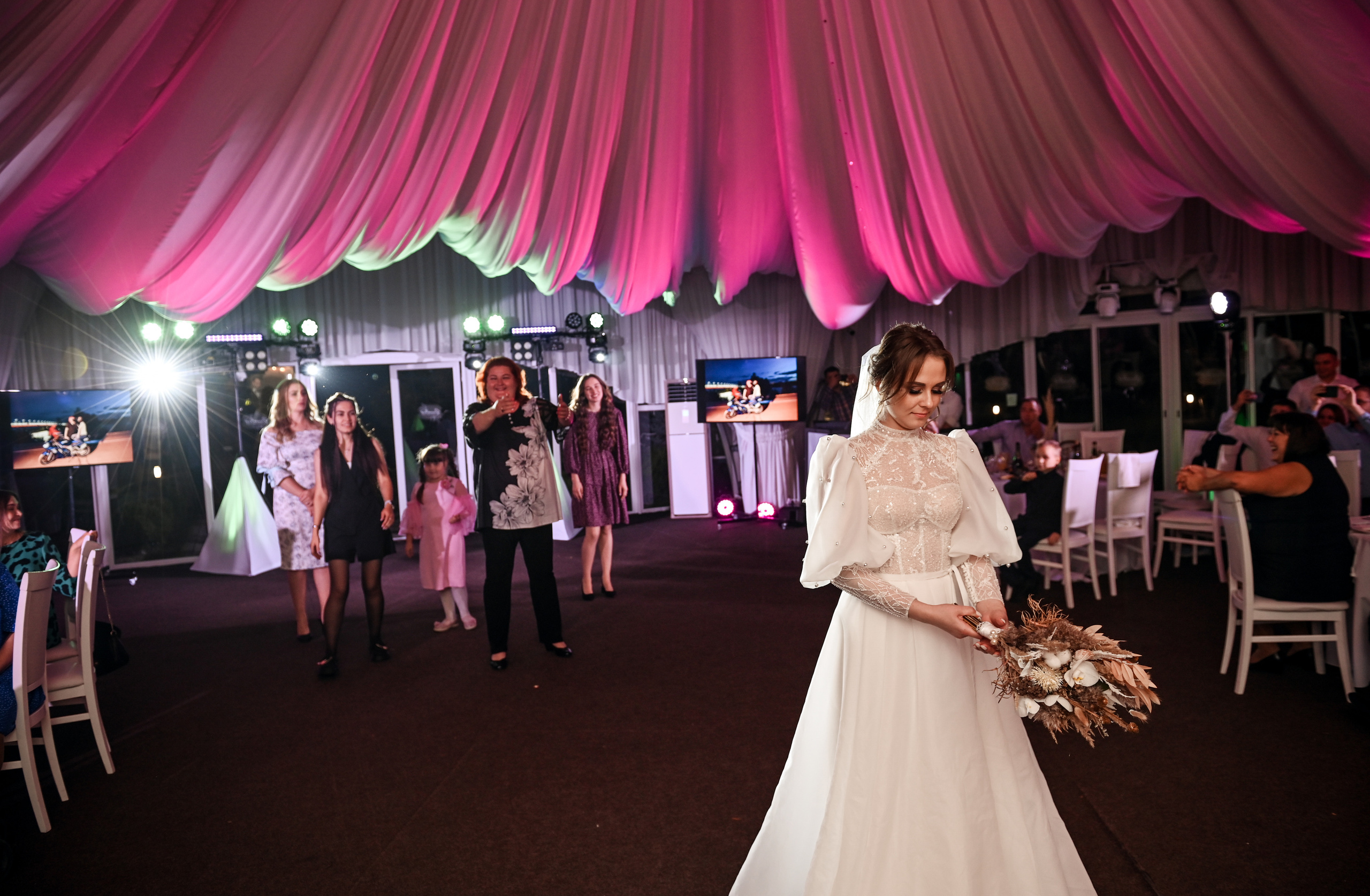 Евгений и Яна. Свадебный, семейный, детский, контент фотограф в Омске Максим Ильин