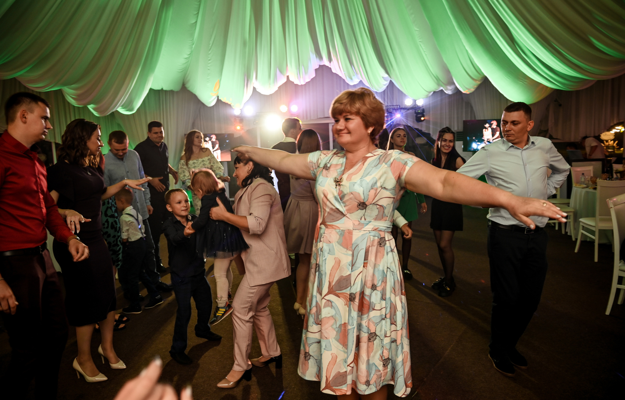 Евгений и Яна. Свадебный, семейный, детский, контент фотограф в Омске Максим Ильин