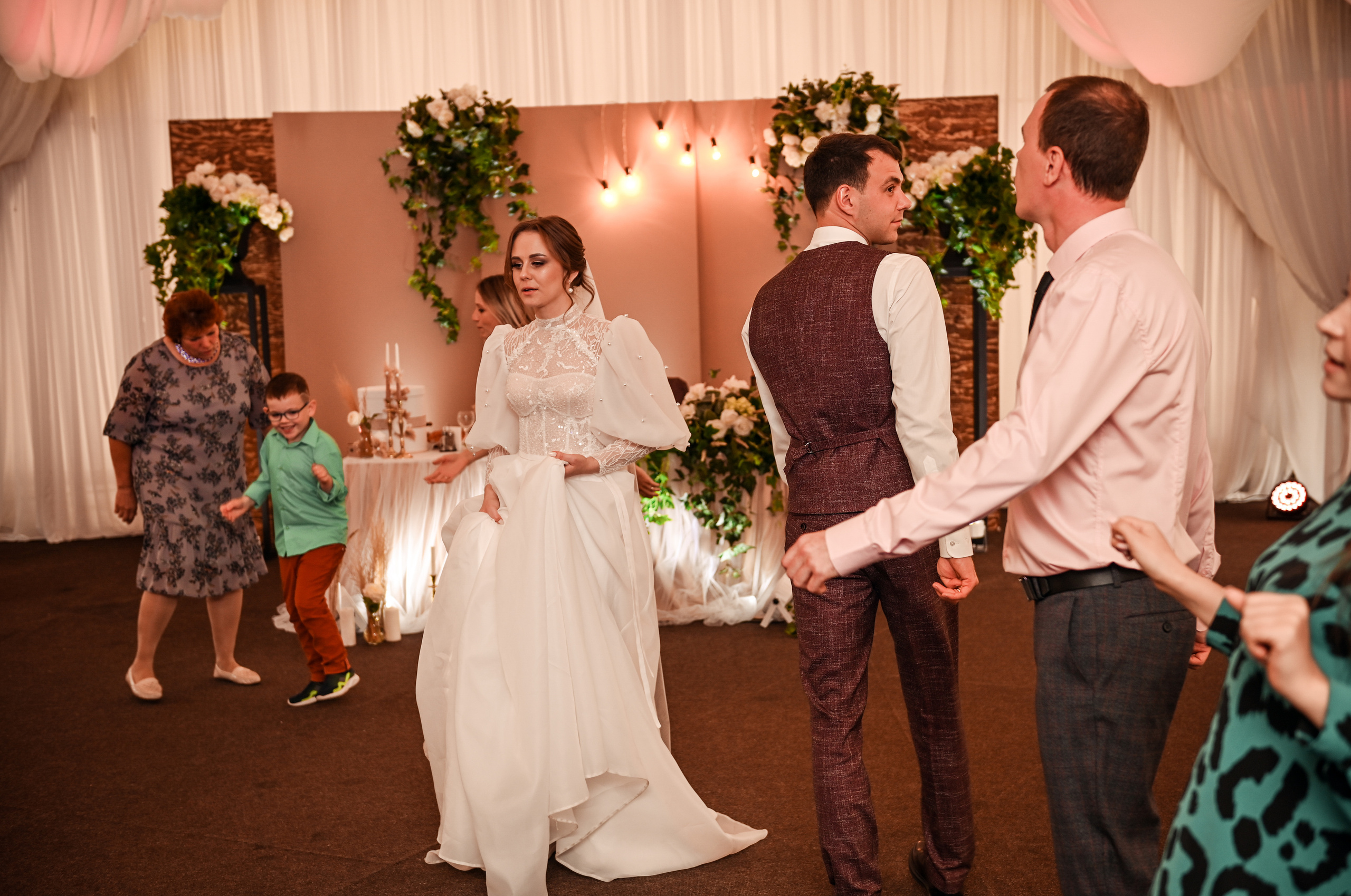 Евгений и Яна. Свадебный, семейный, детский, контент фотограф в Омске Максим Ильин