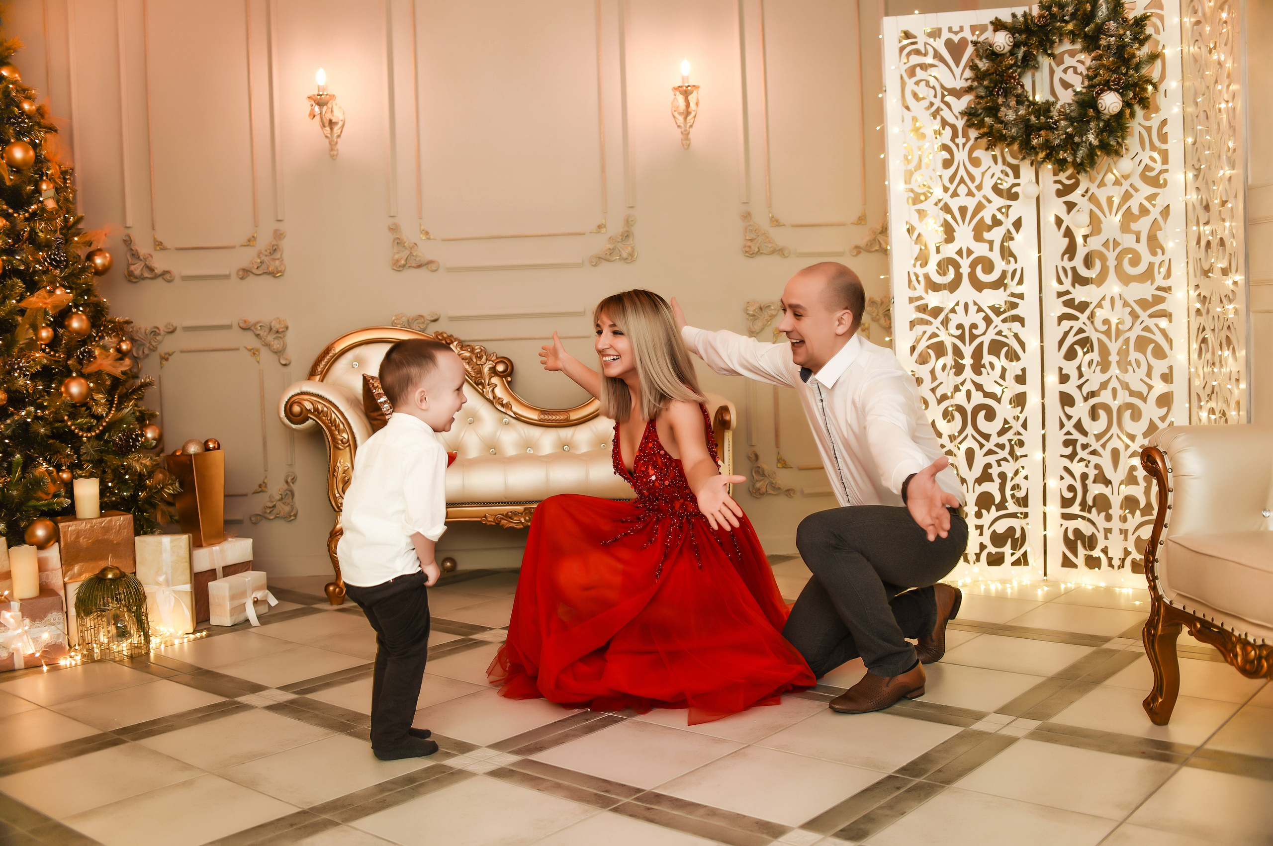 Студийные семейные, детские, индивидуальные фотосессии. Свадебный, семейный, детский, контент фотограф в Омске Максим Ильин