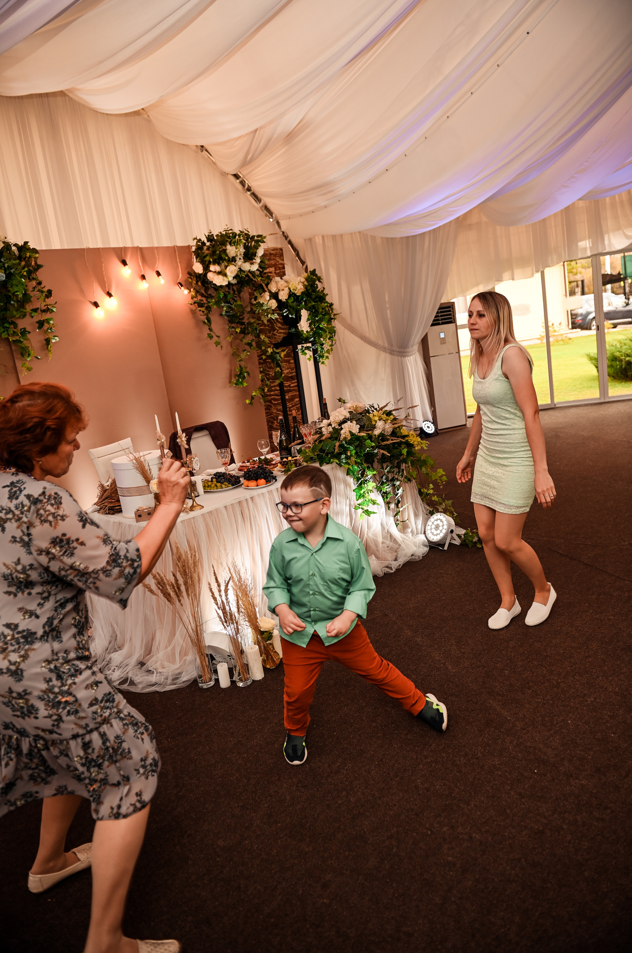 Евгений и Яна. Свадебный, семейный, детский, контент фотограф в Омске Максим Ильин