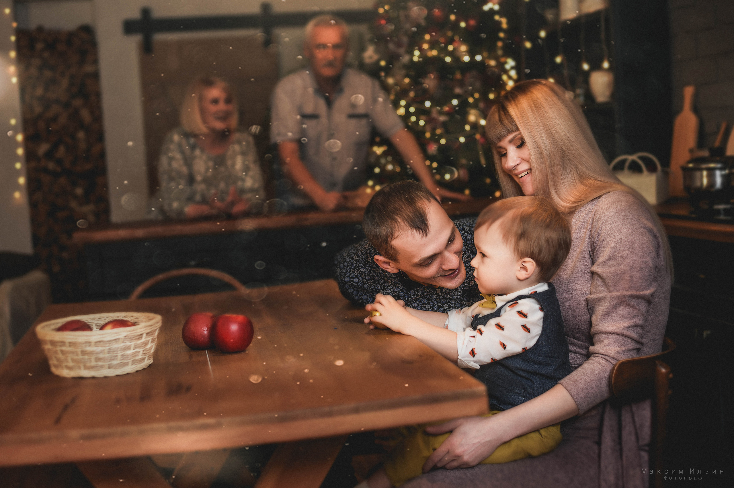 Студийные семейные, детские, индивидуальные фотосессии. Свадебный, семейный, детский, контент фотограф в Омске Максим Ильин
