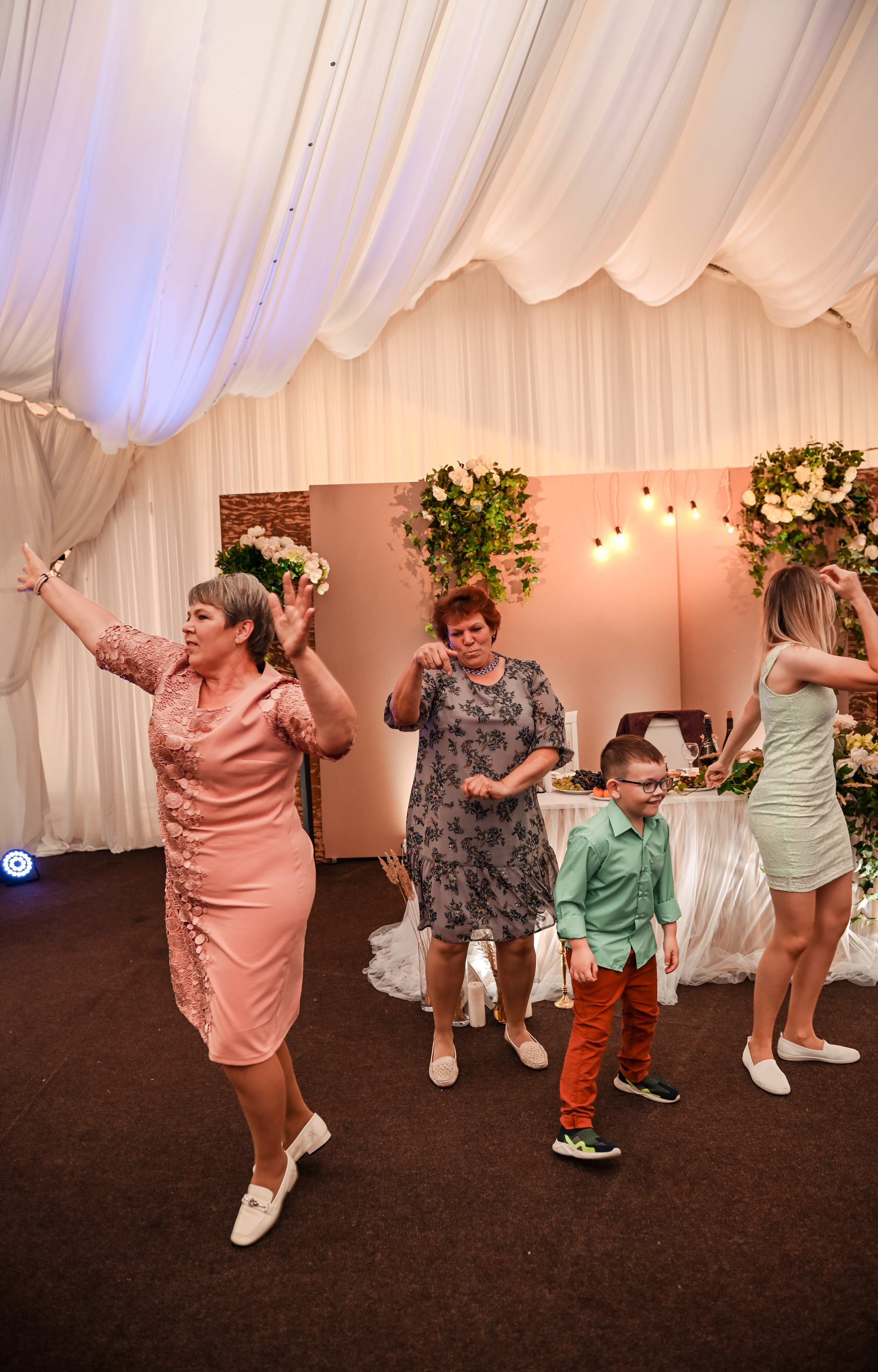 Евгений и Яна. Свадебный, семейный, детский, контент фотограф в Омске Максим Ильин