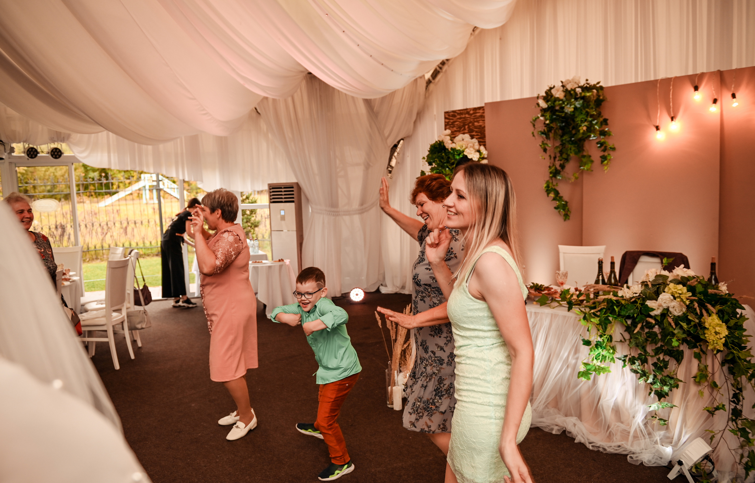 Евгений и Яна. Свадебный, семейный, детский, контент фотограф в Омске Максим Ильин