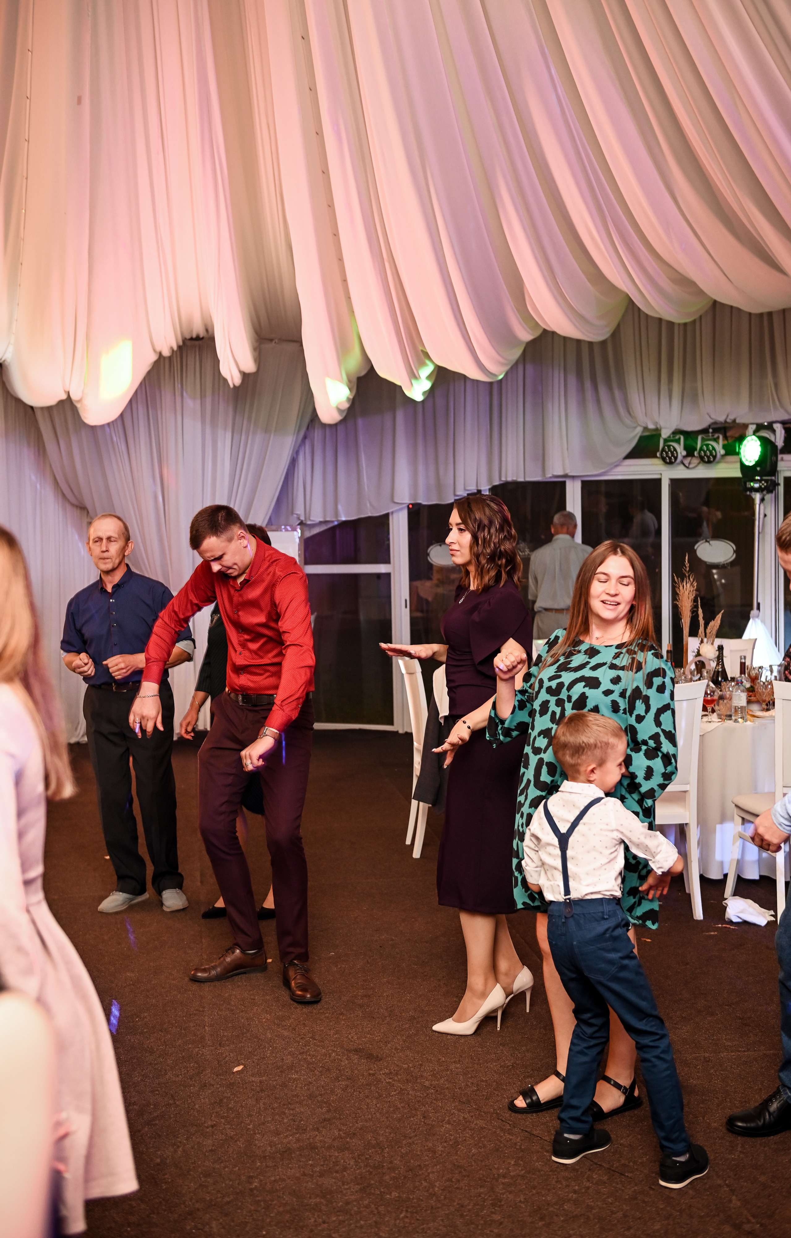 Евгений и Яна. Свадебный, семейный, детский, контент фотограф в Омске Максим Ильин