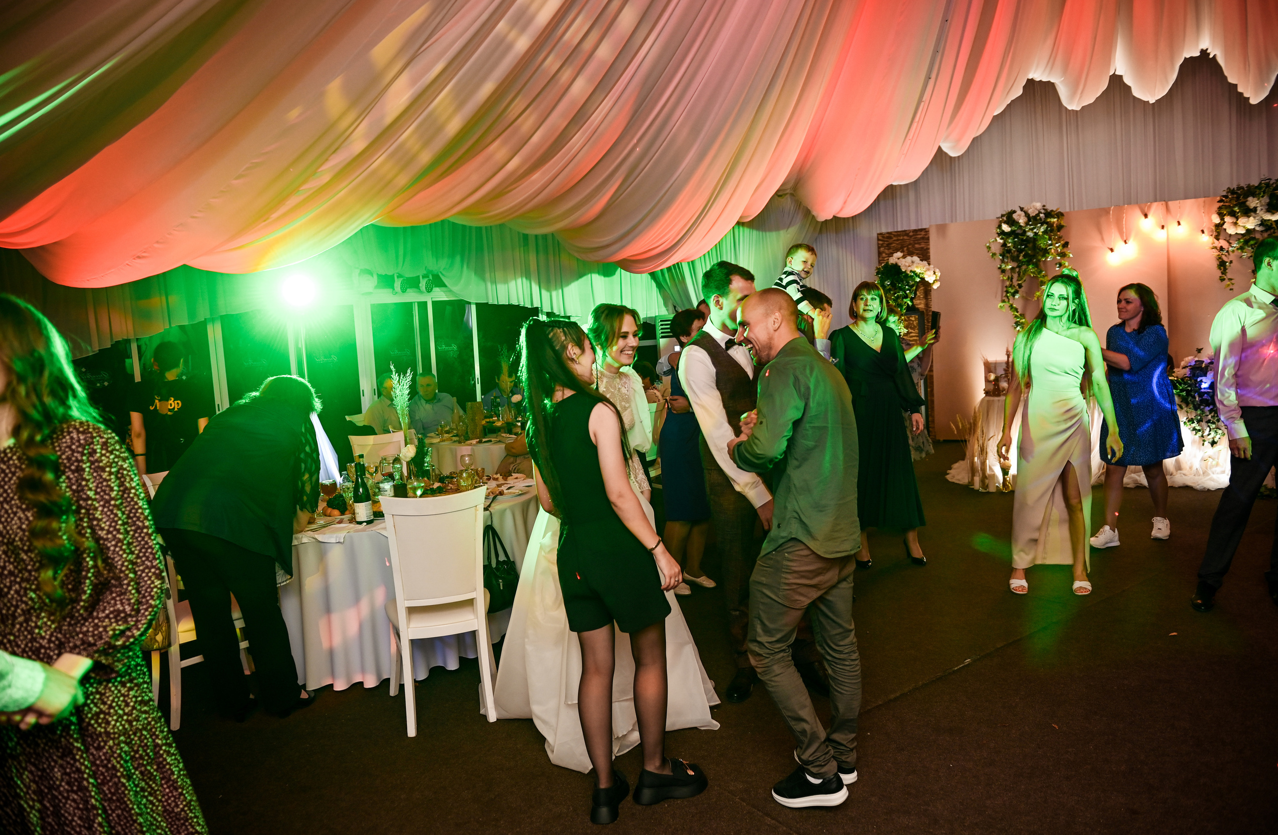 Евгений и Яна. Свадебный, семейный, детский, контент фотограф в Омске Максим Ильин