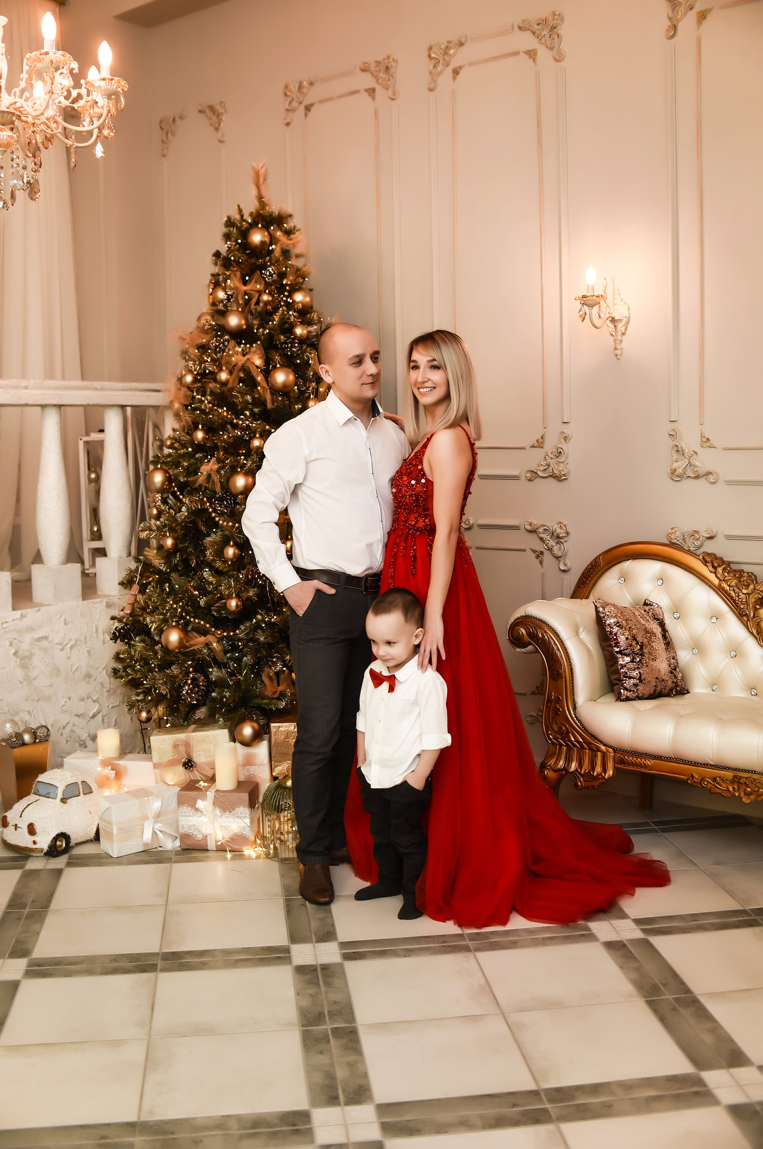 Студийные семейные, детские, индивидуальные фотосессии. Свадебный, семейный, детский, контент фотограф в Омске Максим Ильин