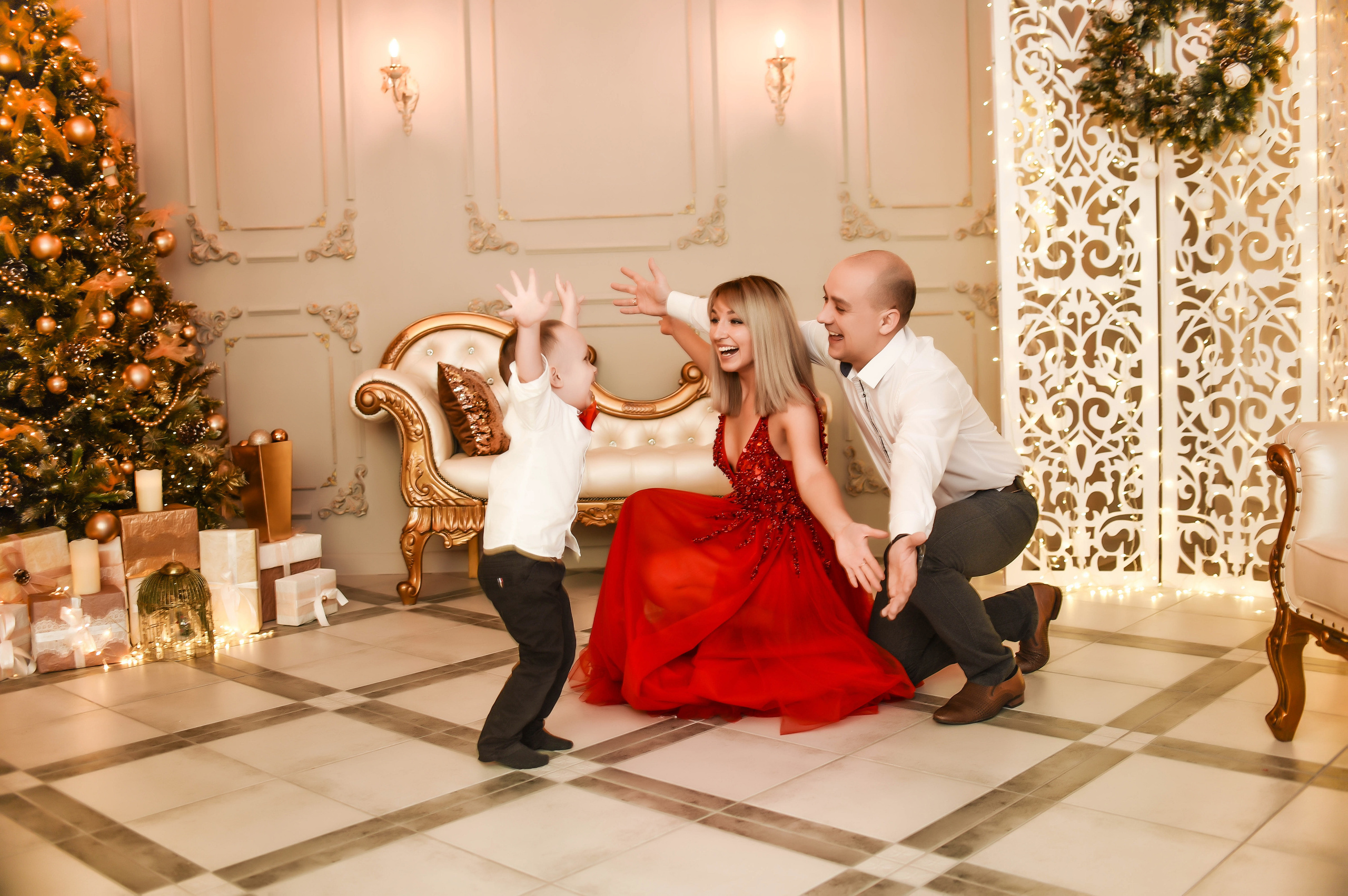 Студийные семейные, детские, индивидуальные фотосессии. Свадебный, семейный, детский, контент фотограф в Омске Максим Ильин