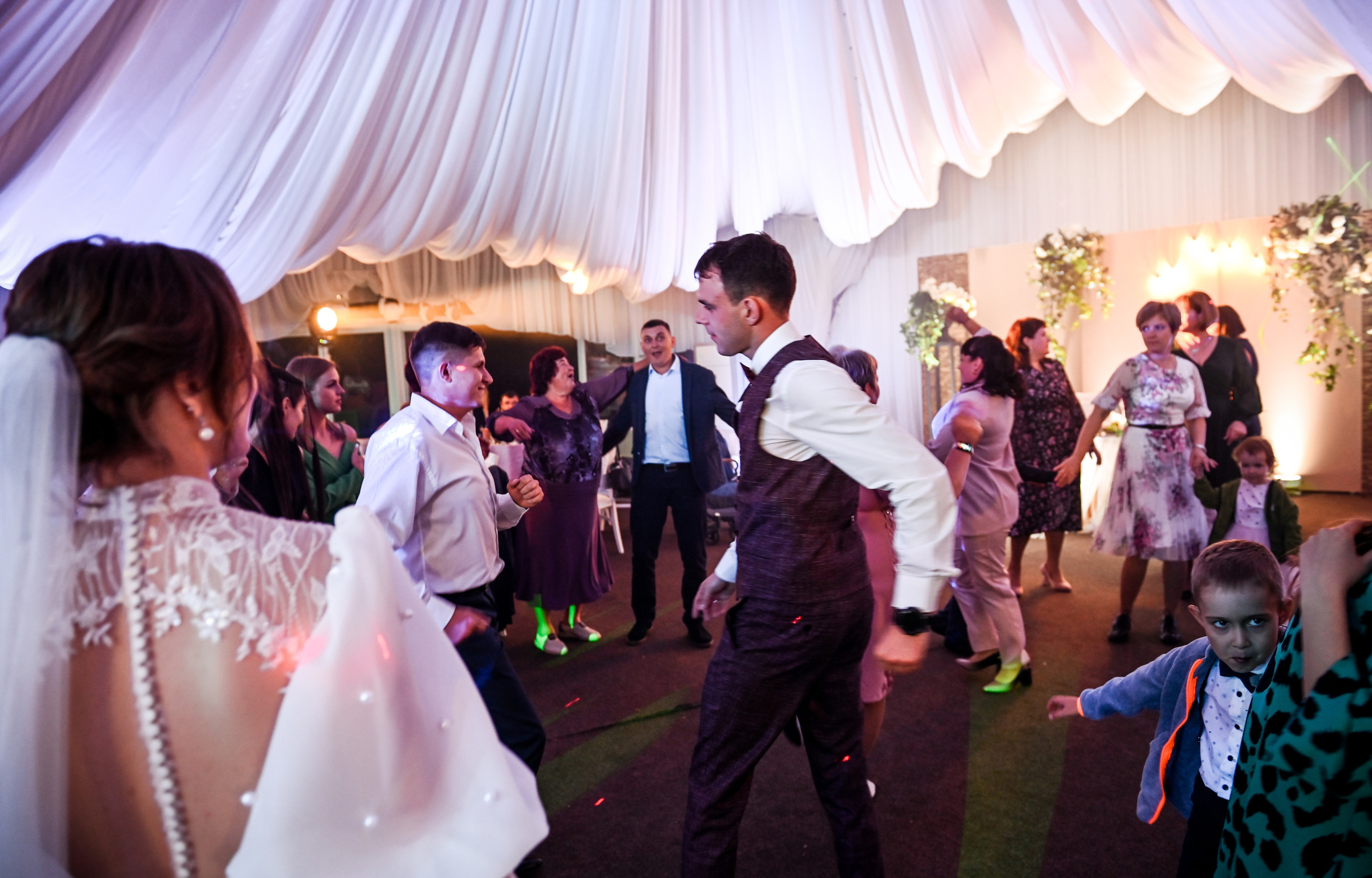 Евгений и Яна. Свадебный, семейный, детский, контент фотограф в Омске Максим Ильин