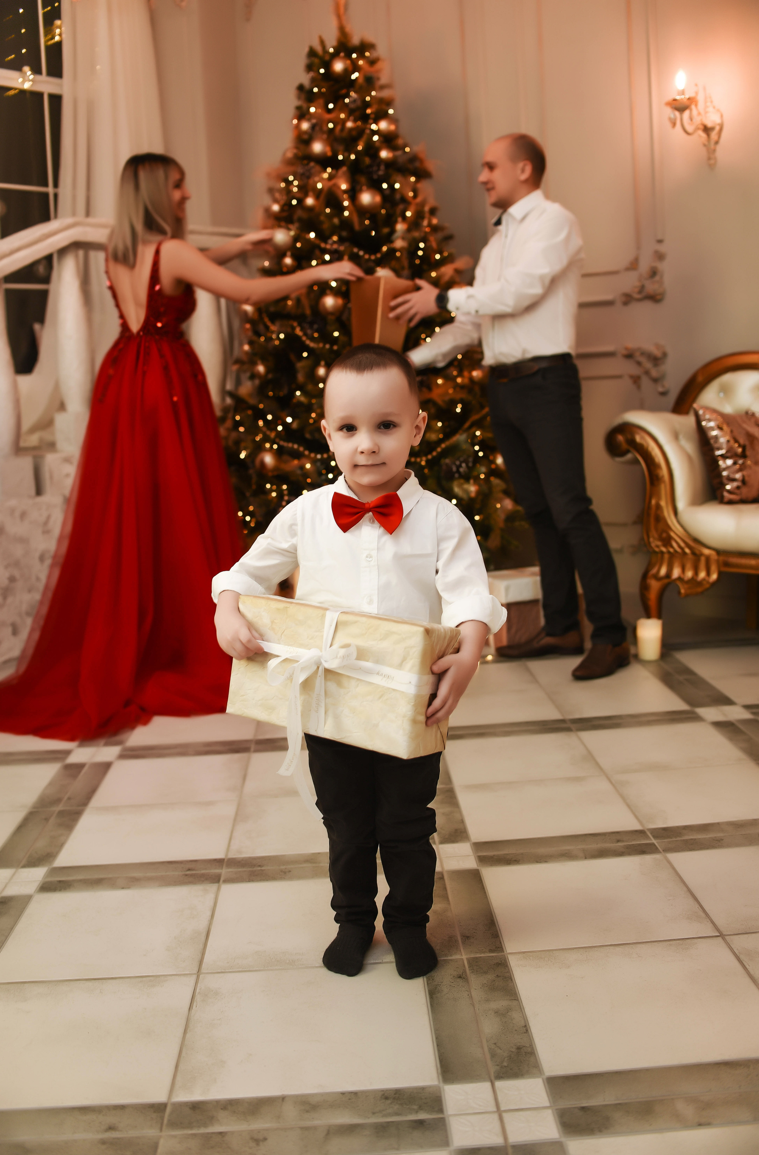 Студийные семейные, детские, индивидуальные фотосессии. Свадебный, семейный, детский, контент фотограф в Омске Максим Ильин