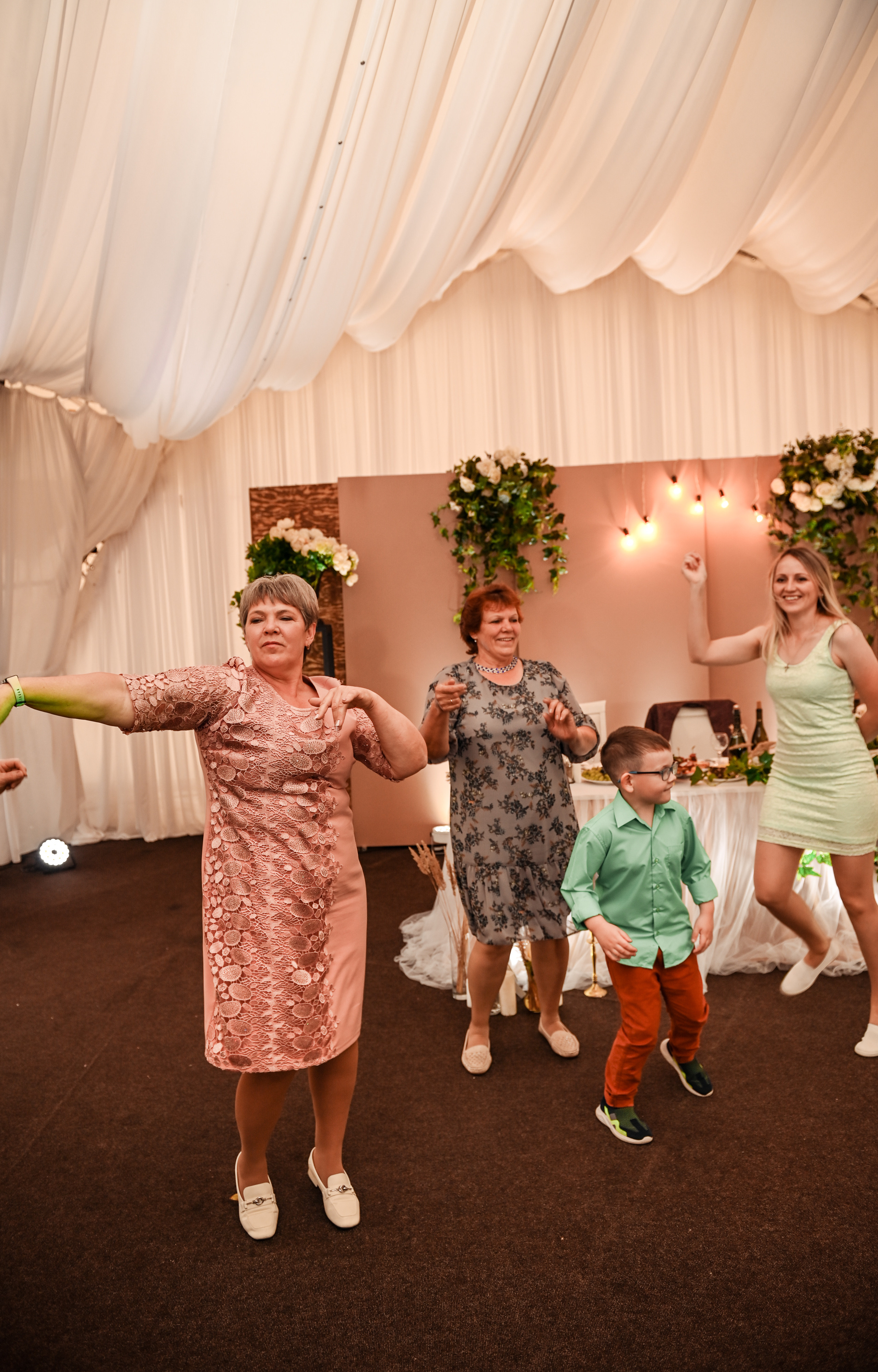 Евгений и Яна. Свадебный, семейный, детский, контент фотограф в Омске Максим Ильин