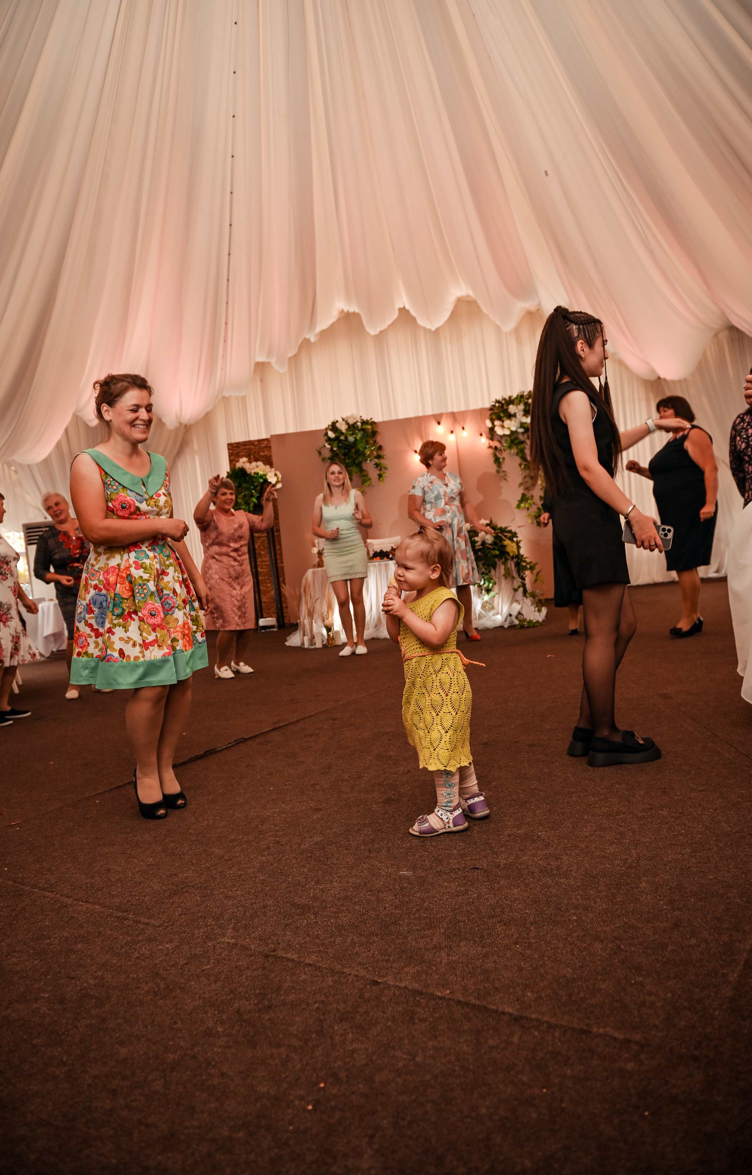 Евгений и Яна. Свадебный, семейный, детский, контент фотограф в Омске Максим Ильин