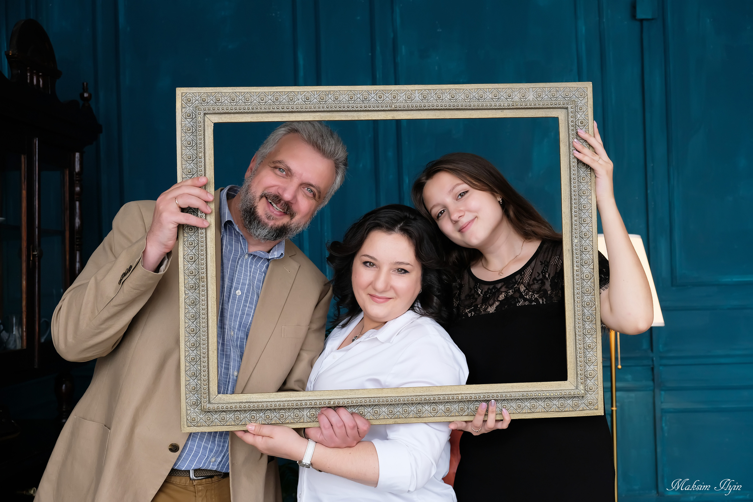 Студийные семейные, детские, индивидуальные фотосессии. Свадебный, семейный, детский, контент фотограф в Омске Максим Ильин