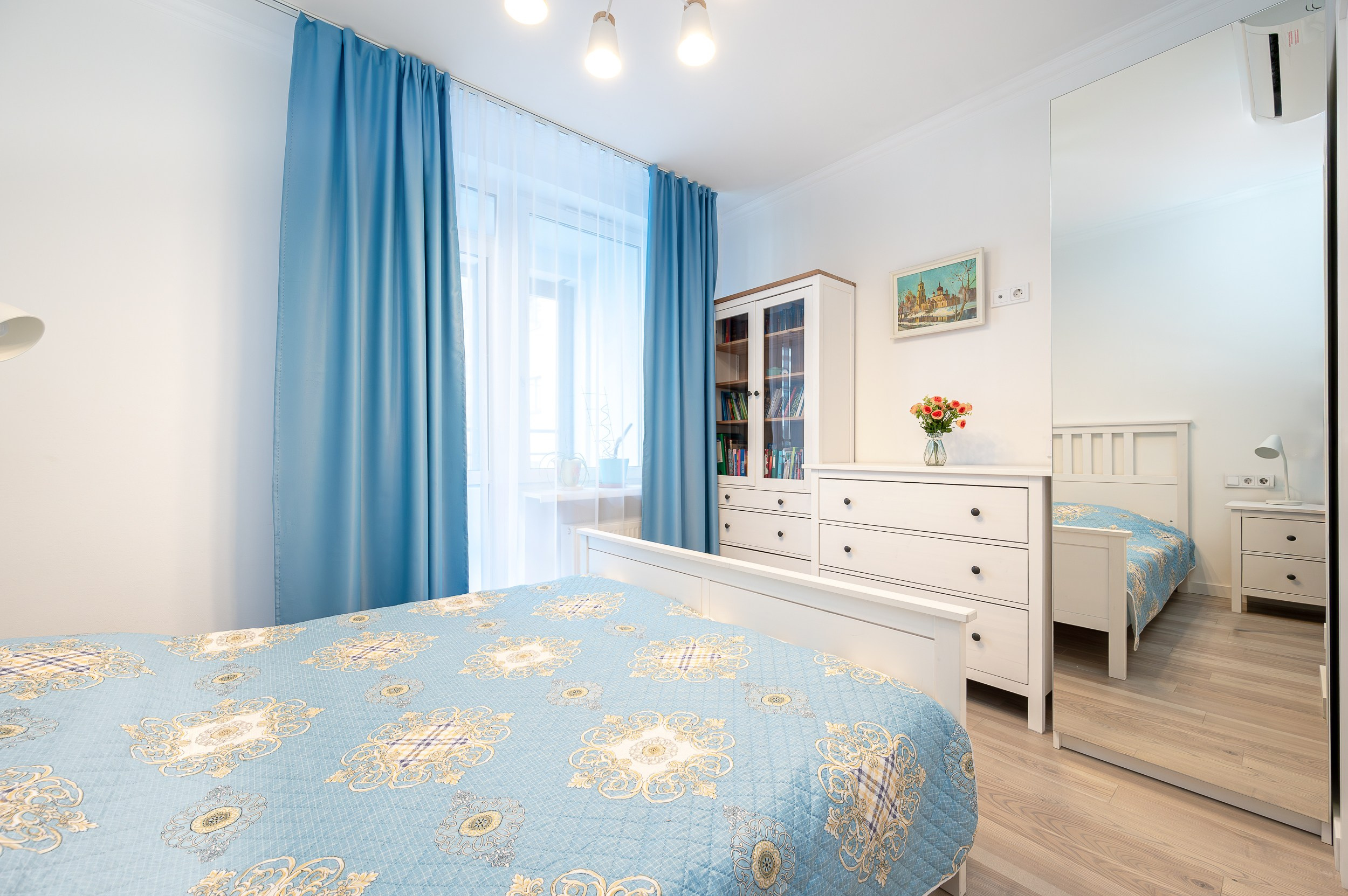 Квартира на продажу в Санкт-Петербурге. Интерьерный фотограф. Фото- видеосъемка недвижимости Санкт-Петербург