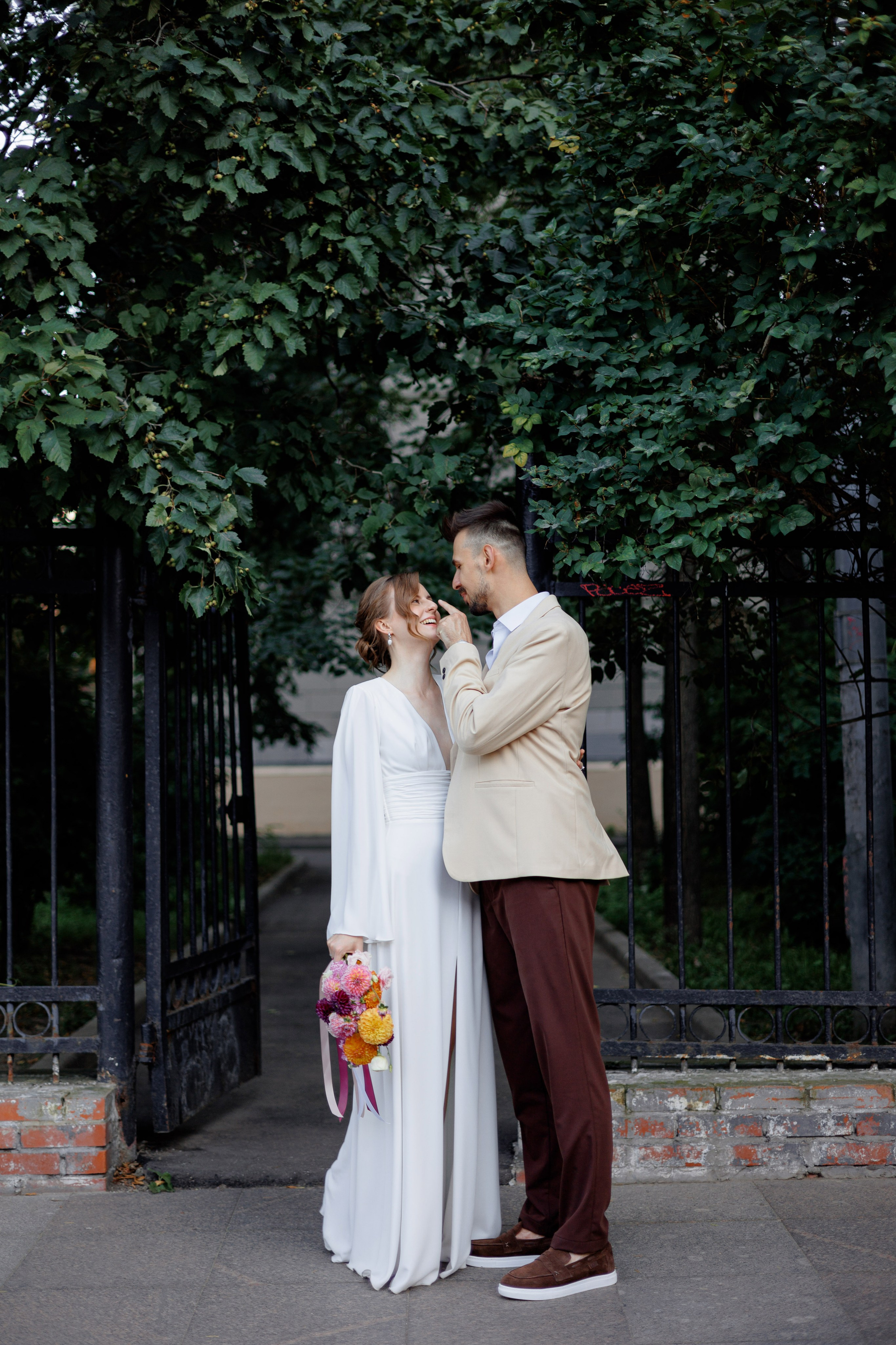 Оля + Антон. Вова Петров