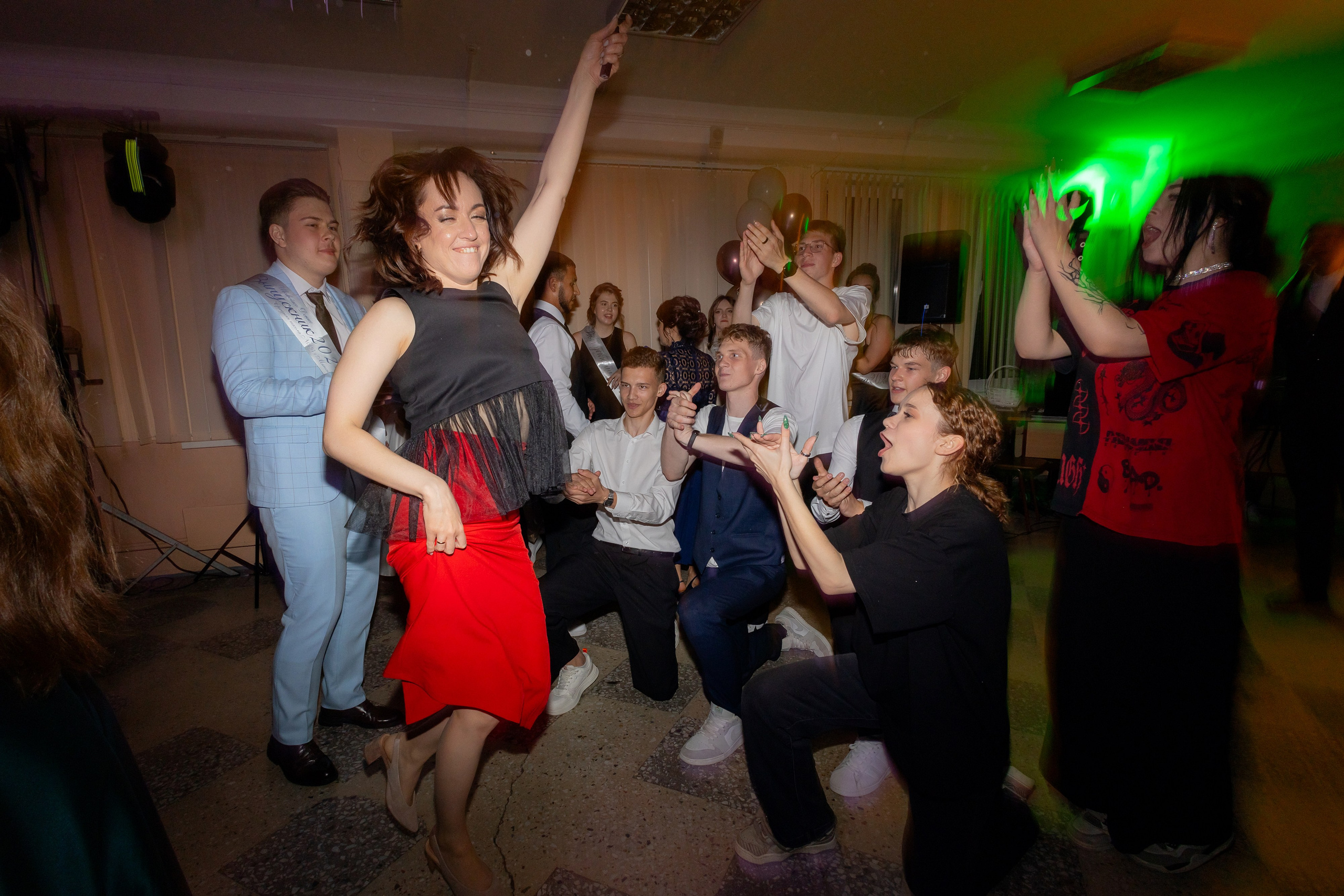 Школьный выпускной 2024 год в Соколе (Минск). Свадебный фотограф в Минске/Беларуси Сергей Спиридонов