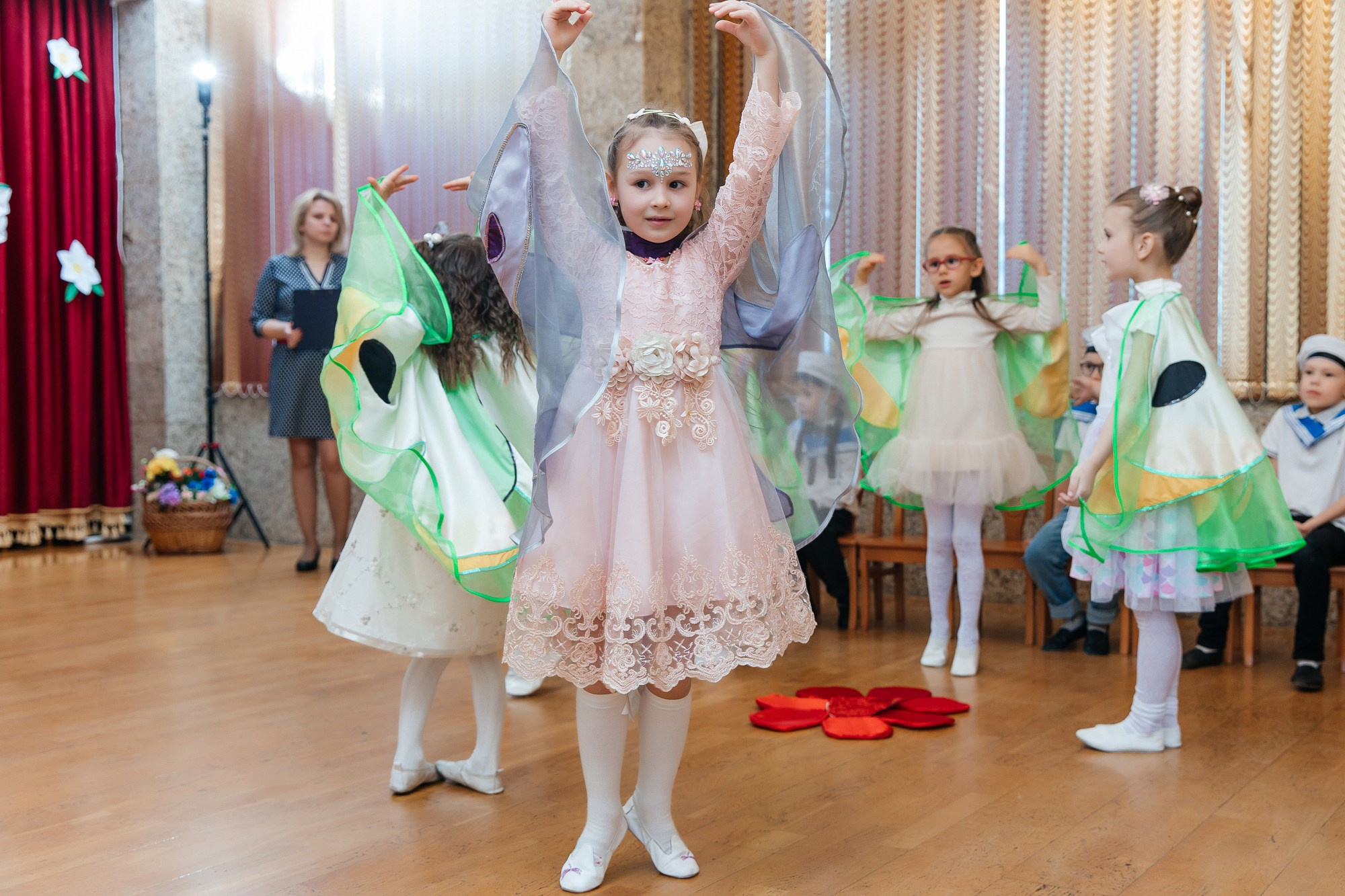 Детский сад № 93 — Утренник (10.03.2023). Свадебный и семейный фотограф Крамар Наталья
