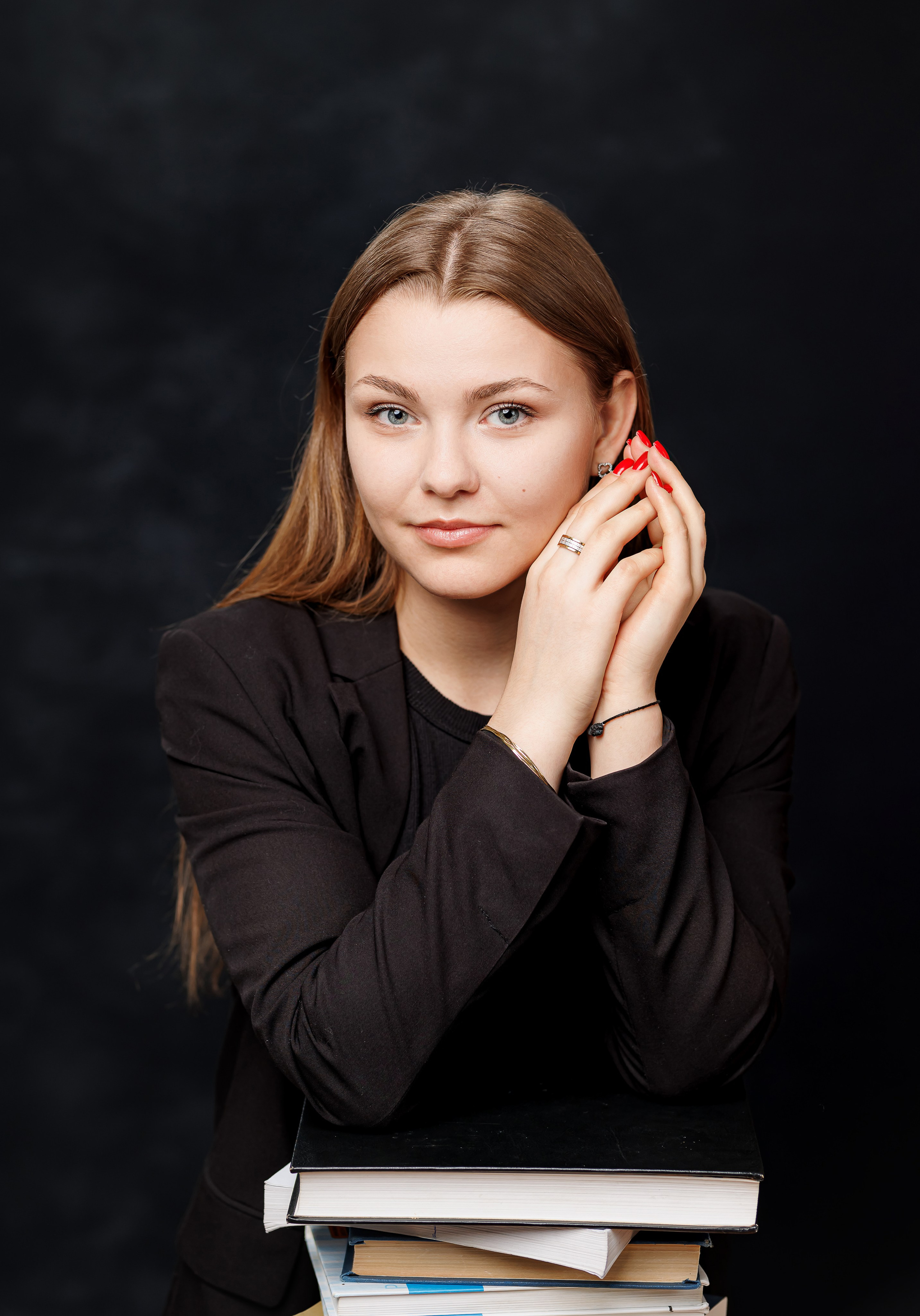 Портреты на однотонном фоне. Семейный и детский фотограф Комина Елена, Власиха, Одинцово