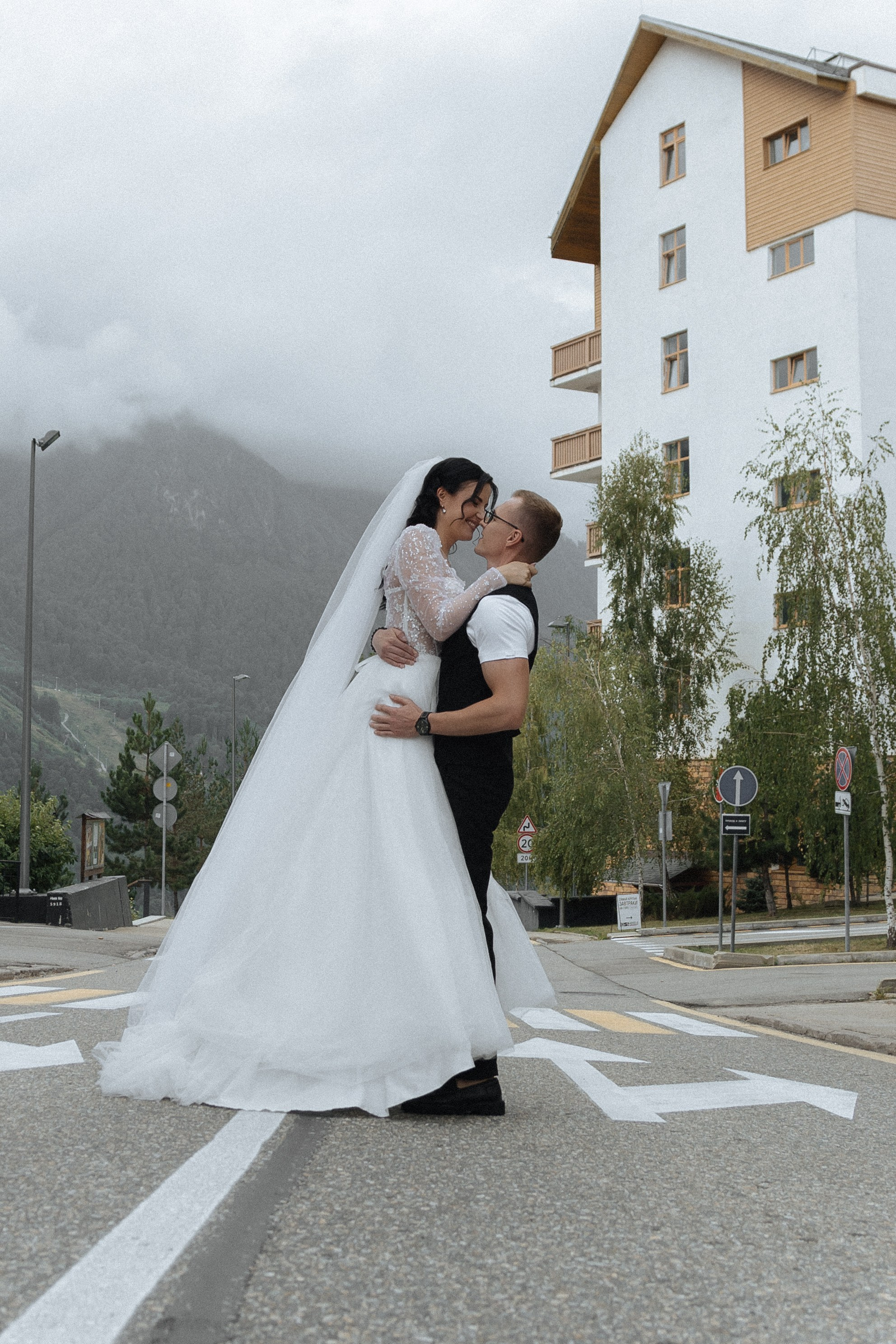 Свадебная Фотосессия в горах Сочи Красной поляны. Фотограф Сочи Адлер Сириус Красная поляна Олеся Минив