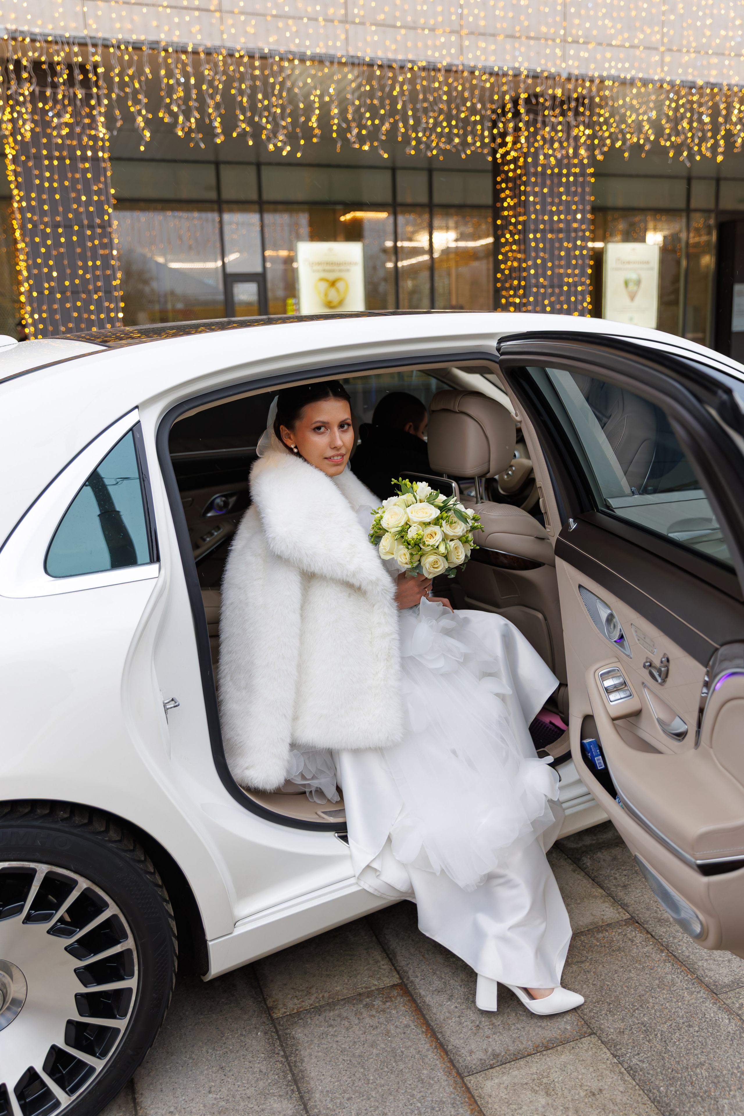 Свадебная фотосессия и сборы в гостинице Националь. Свадебный фотограф Москва и МО Сергей Киржаев