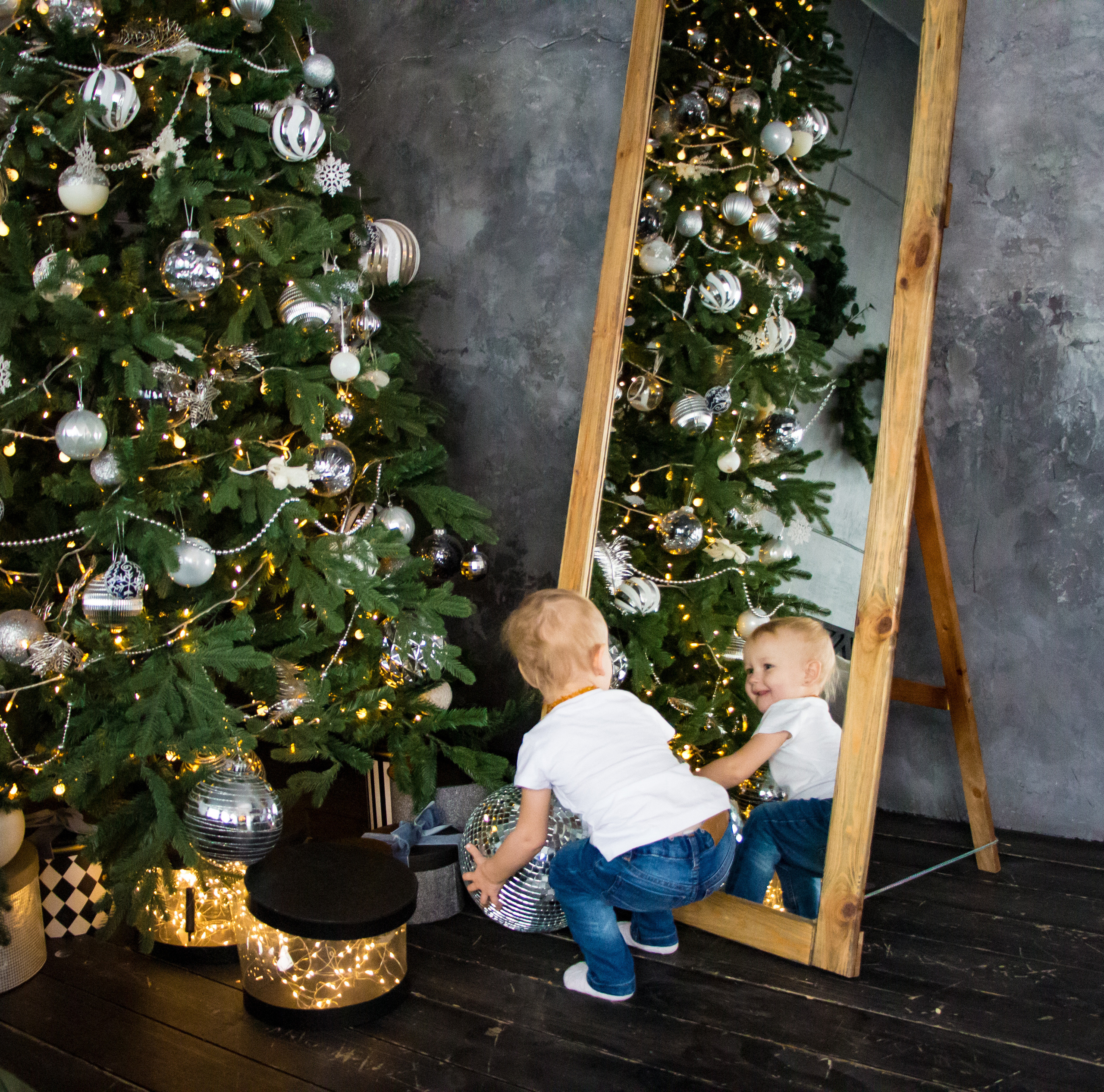 Новогодняя встреча трех поколений: Мама, дочь и внуки. Творческая, семейная Фотосъемка ДоброДарова Елена Омск