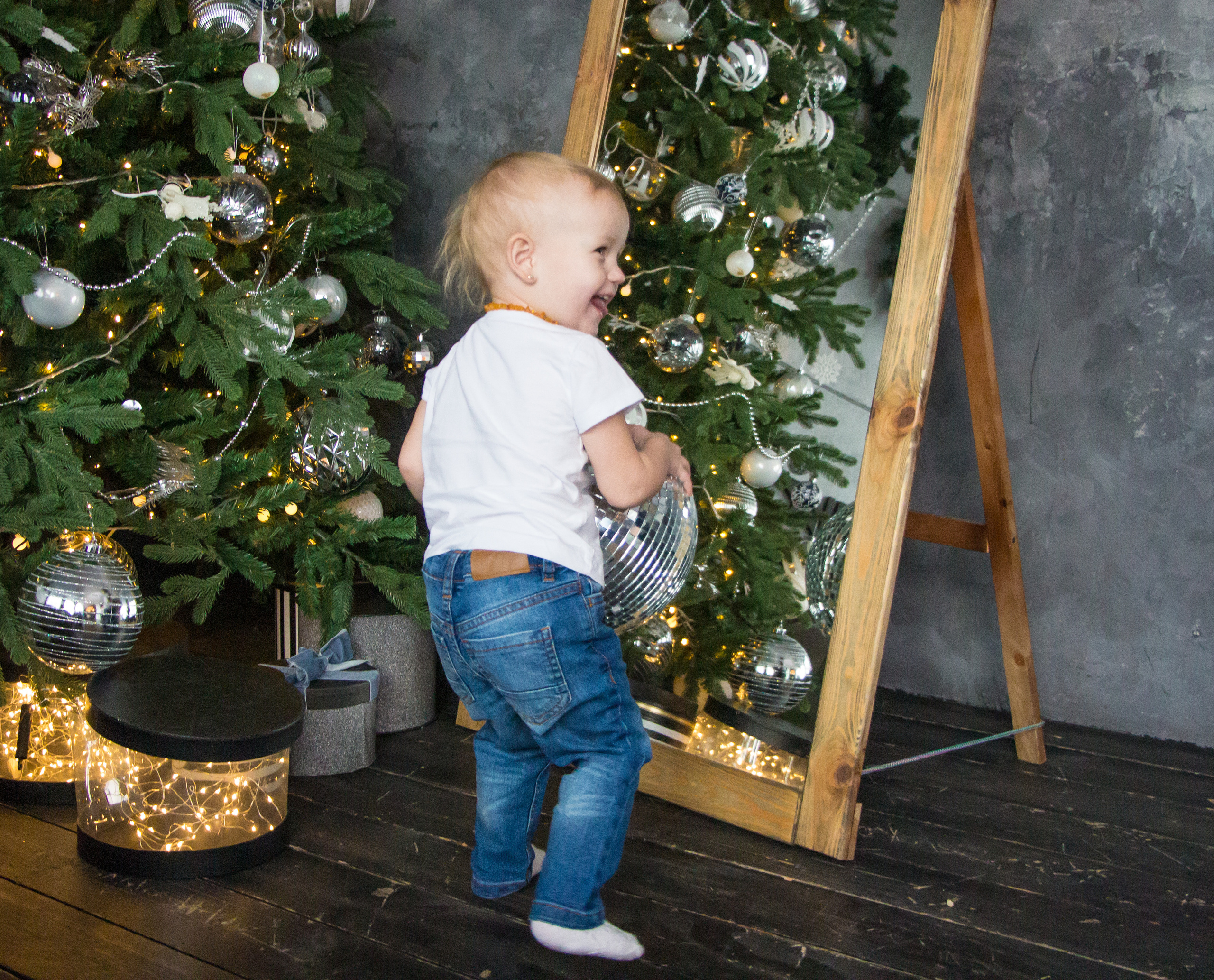 Новогодняя встреча трех поколений: Мама, дочь и внуки. Творческая, семейная Фотосъемка ДоброДарова Елена Омск