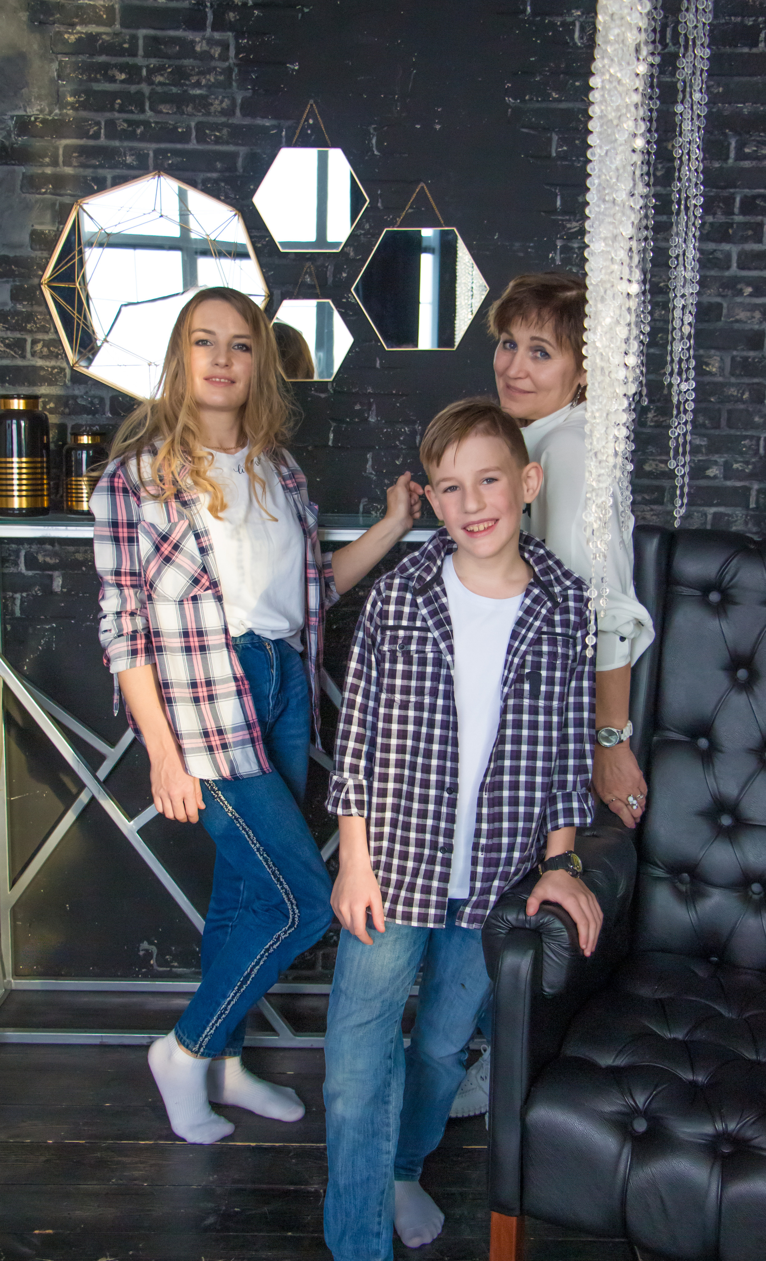 Новогодняя встреча трех поколений: Мама, дочь и внуки. Творческая, семейная Фотосъемка ДоброДарова Елена Омск