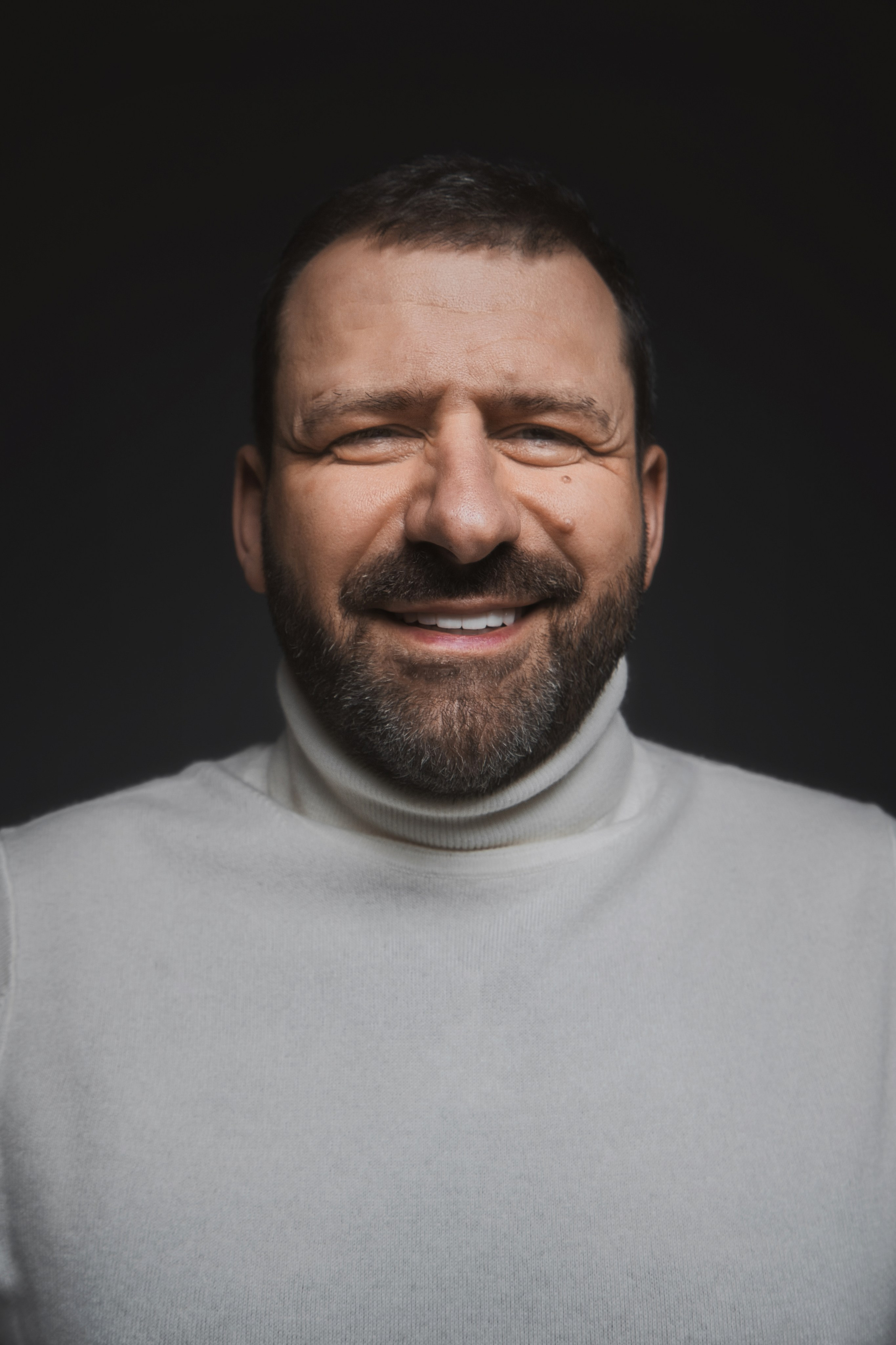 Кейсы бизнес портрет. Портретный фотограф Москва, ОАЭ, Олег Кошмаров