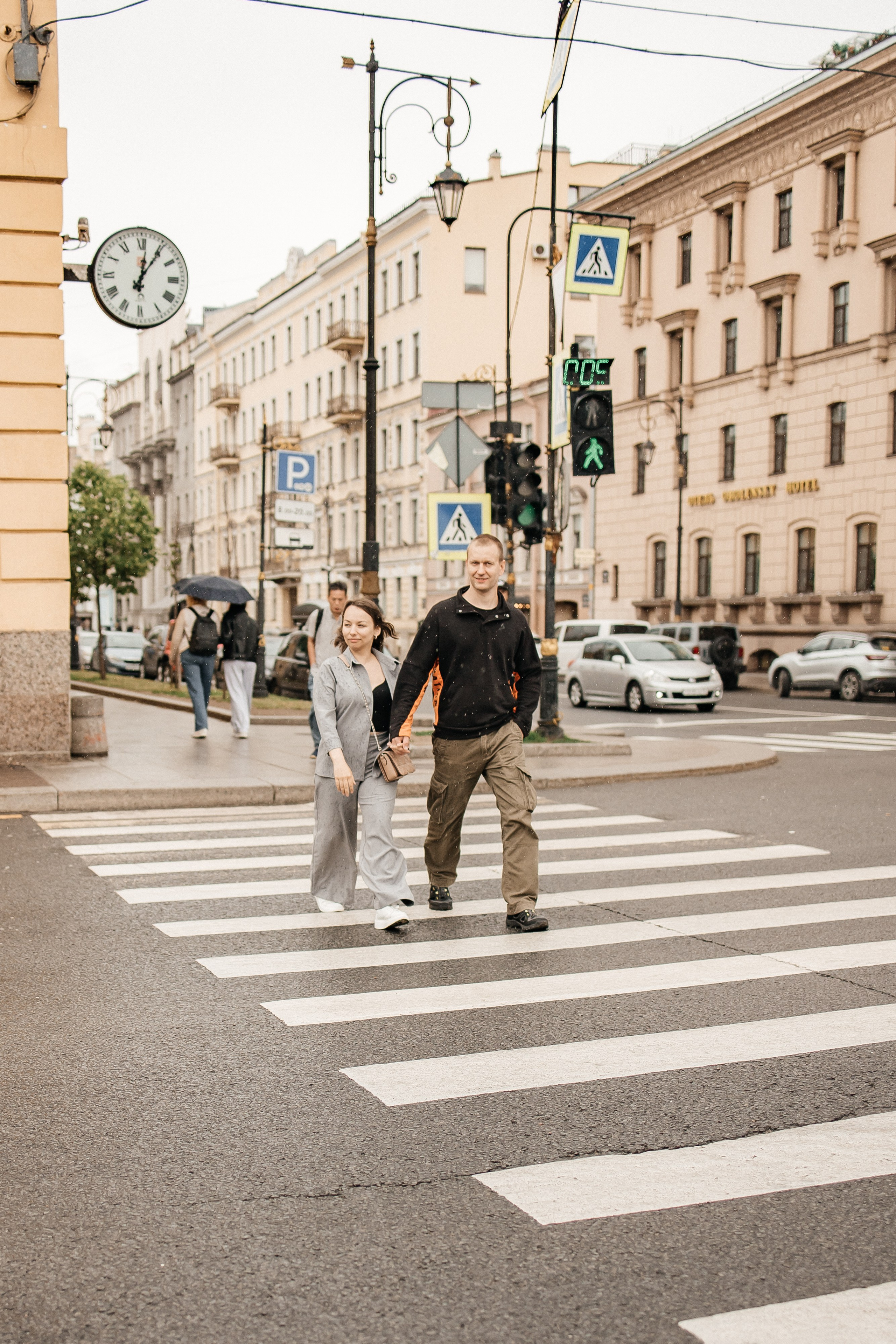 Ирина и Алексей у Академии Штиглица. Фотограф в Санкт-Петербурге Аня Григорьева ♡