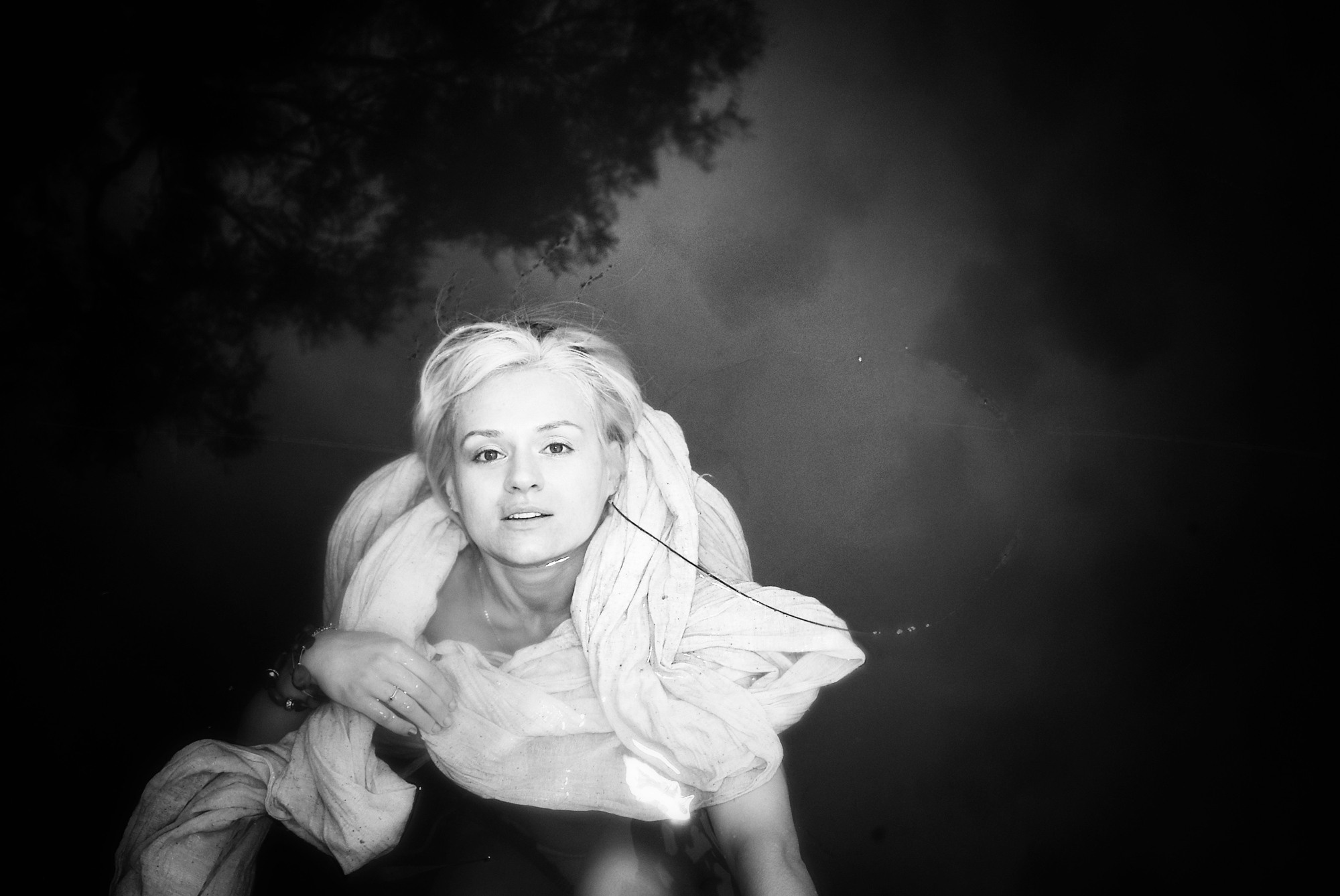 На реке, на Истре. Сплошной артхаус. Фотограф Москва и область