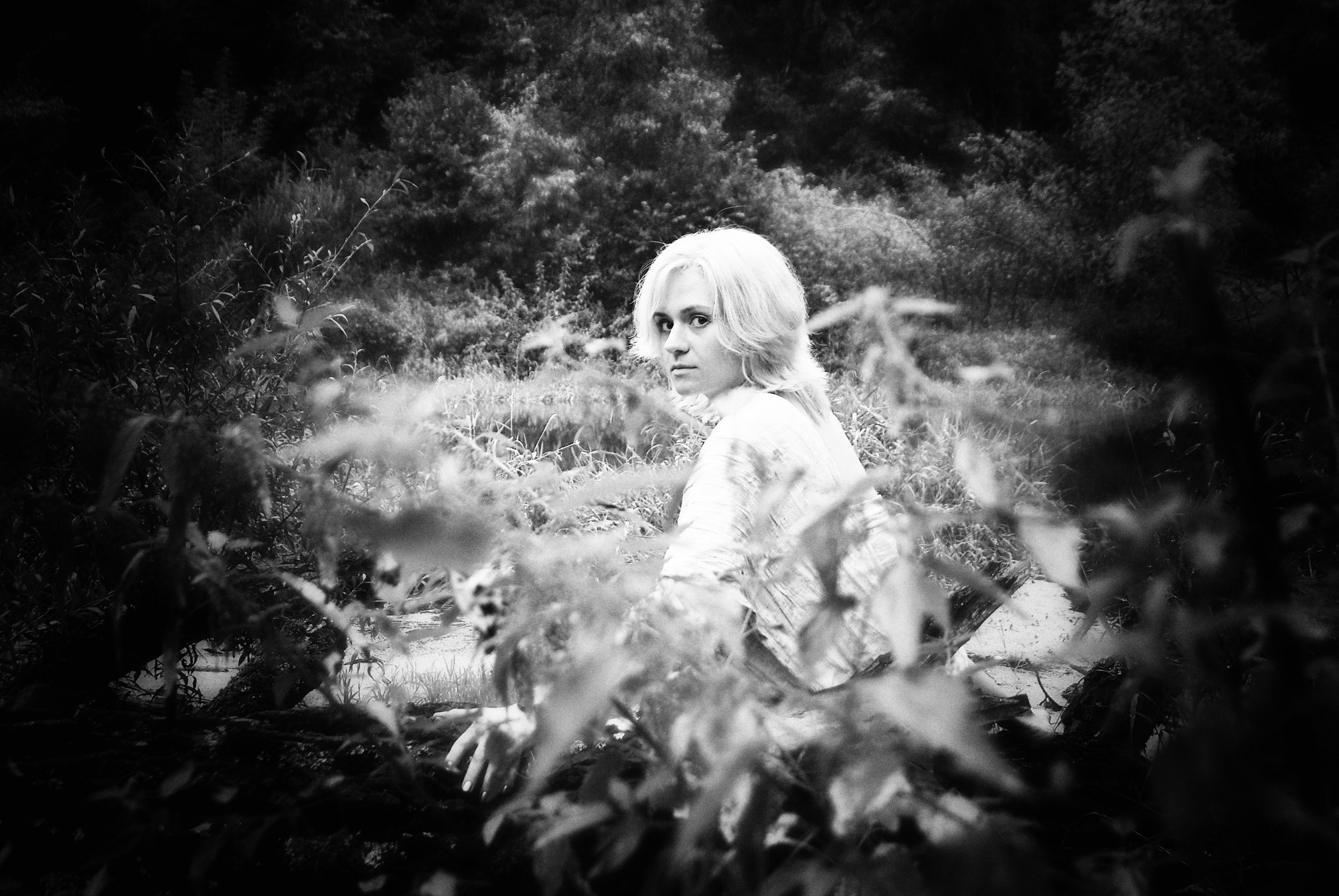 На реке, на Истре. Сплошной артхаус. Фотограф Москва и область