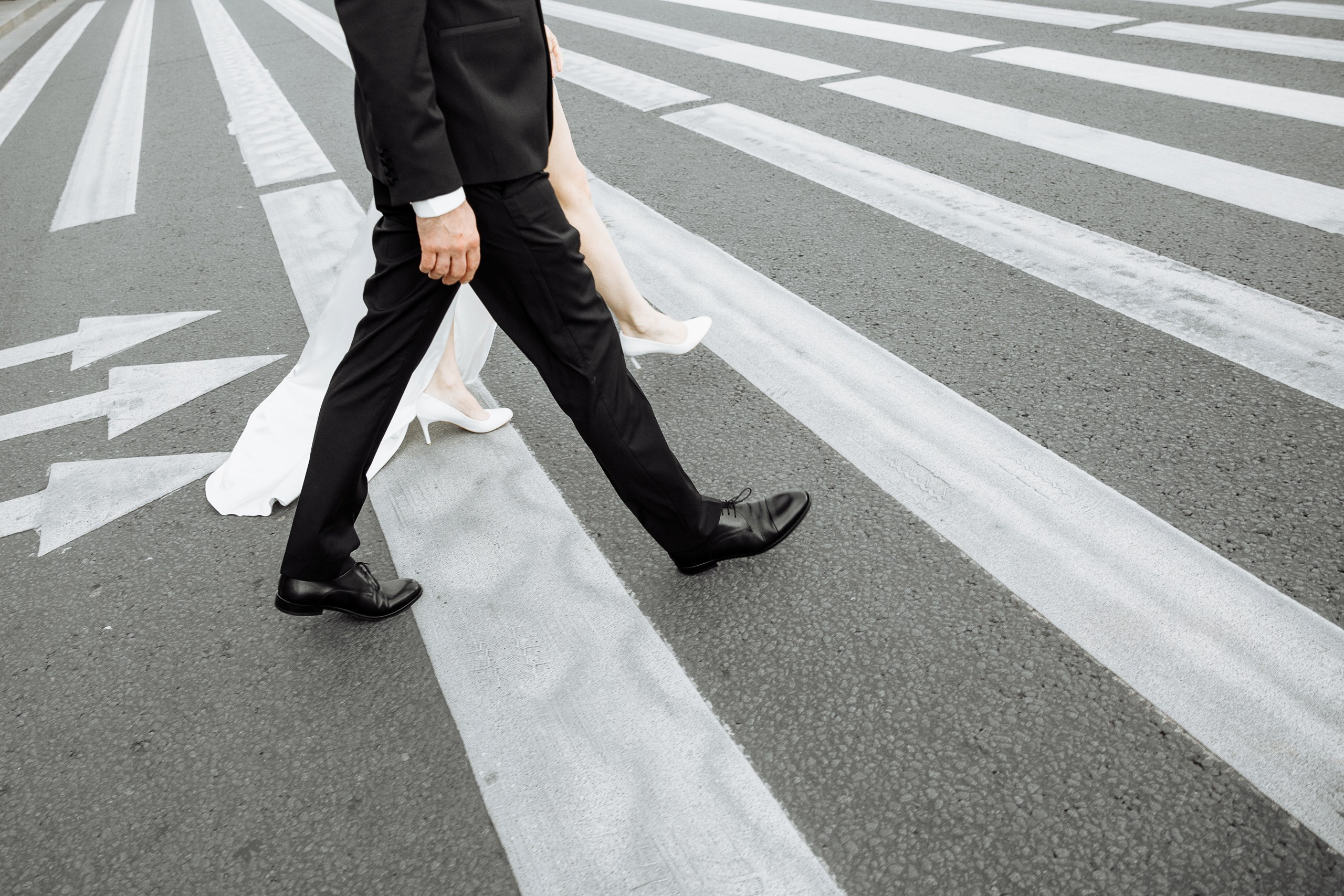 Хотим гулять и пить шампанское. Главная