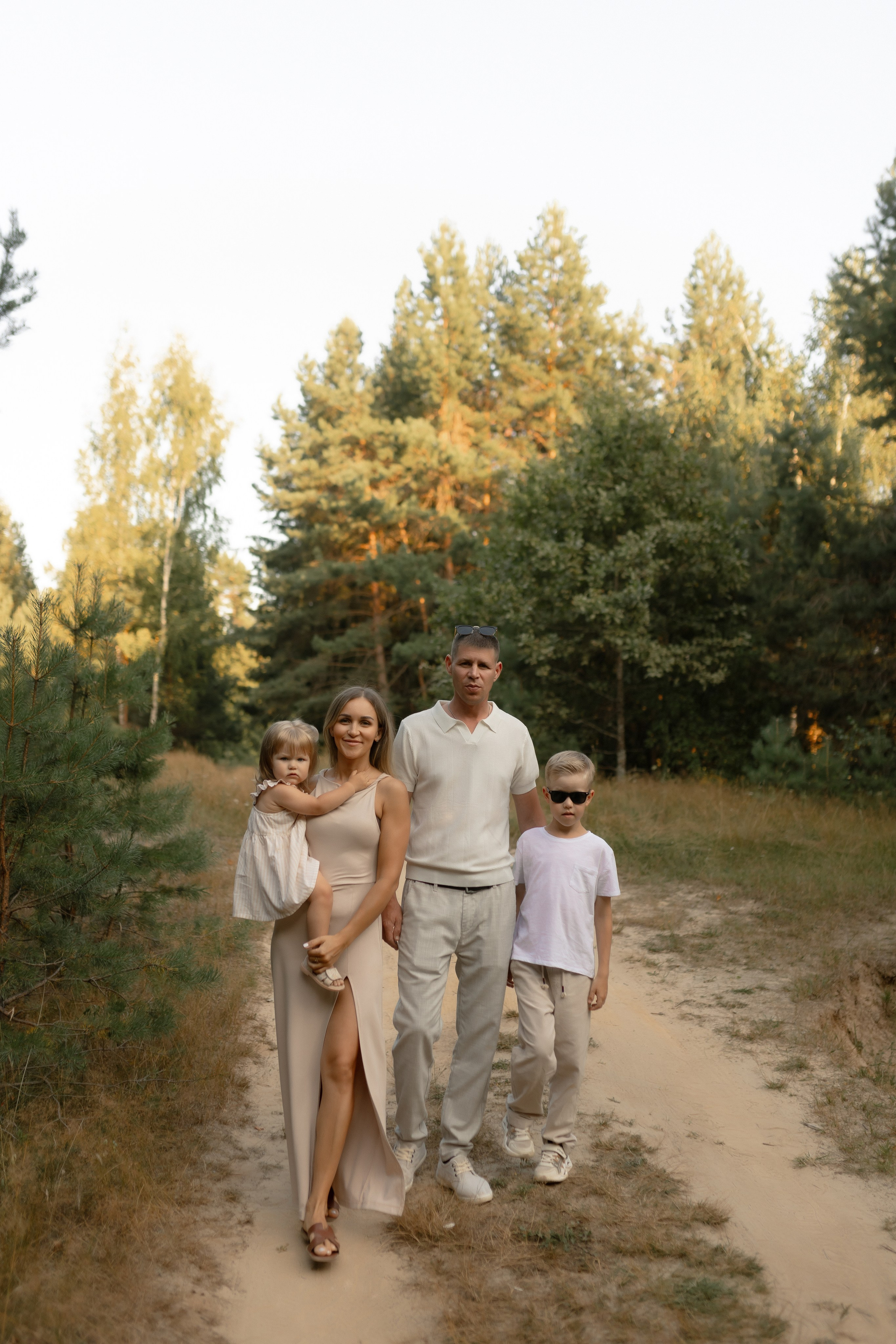 Алексей, Мария, Ваня и Варя. Фотограф Татьяна Семенова