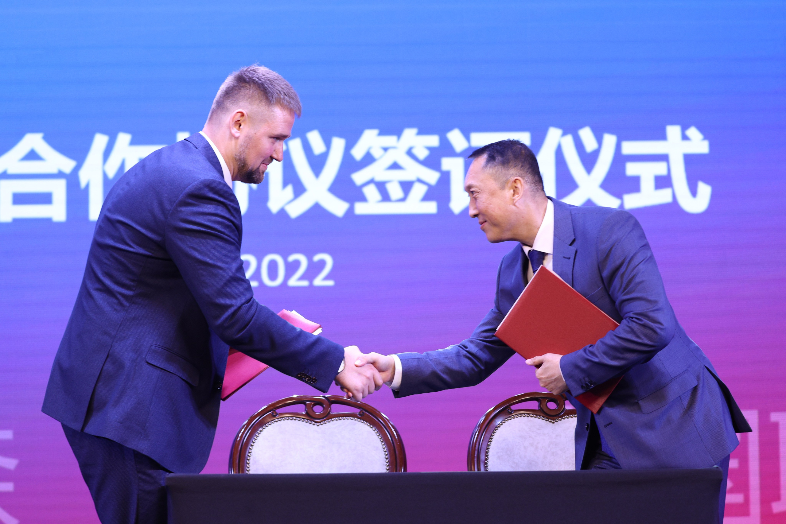 Репортажный фотограф в Москве Артём Соболев