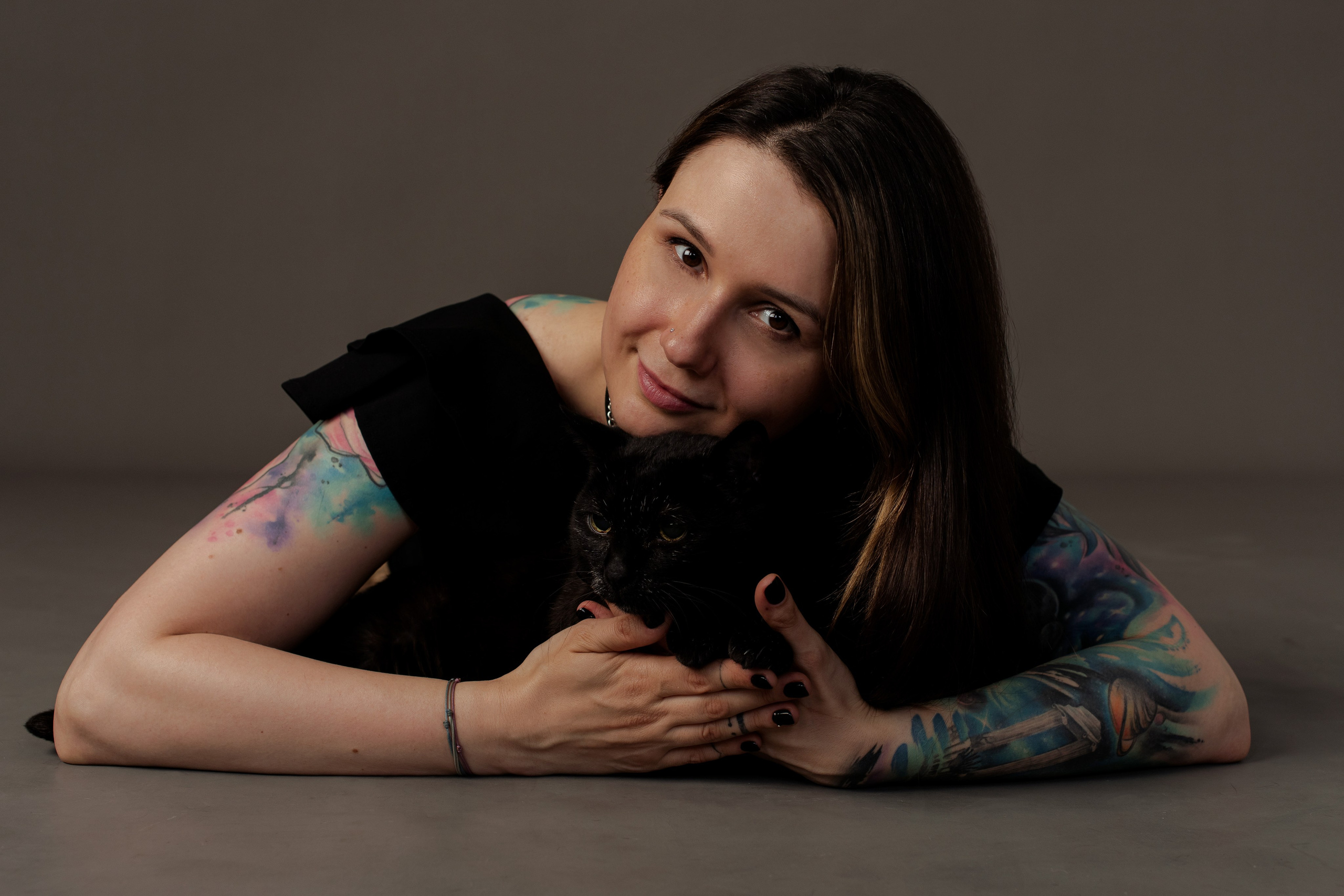 Анна с котиком. Женский фотограф в Москве и МО