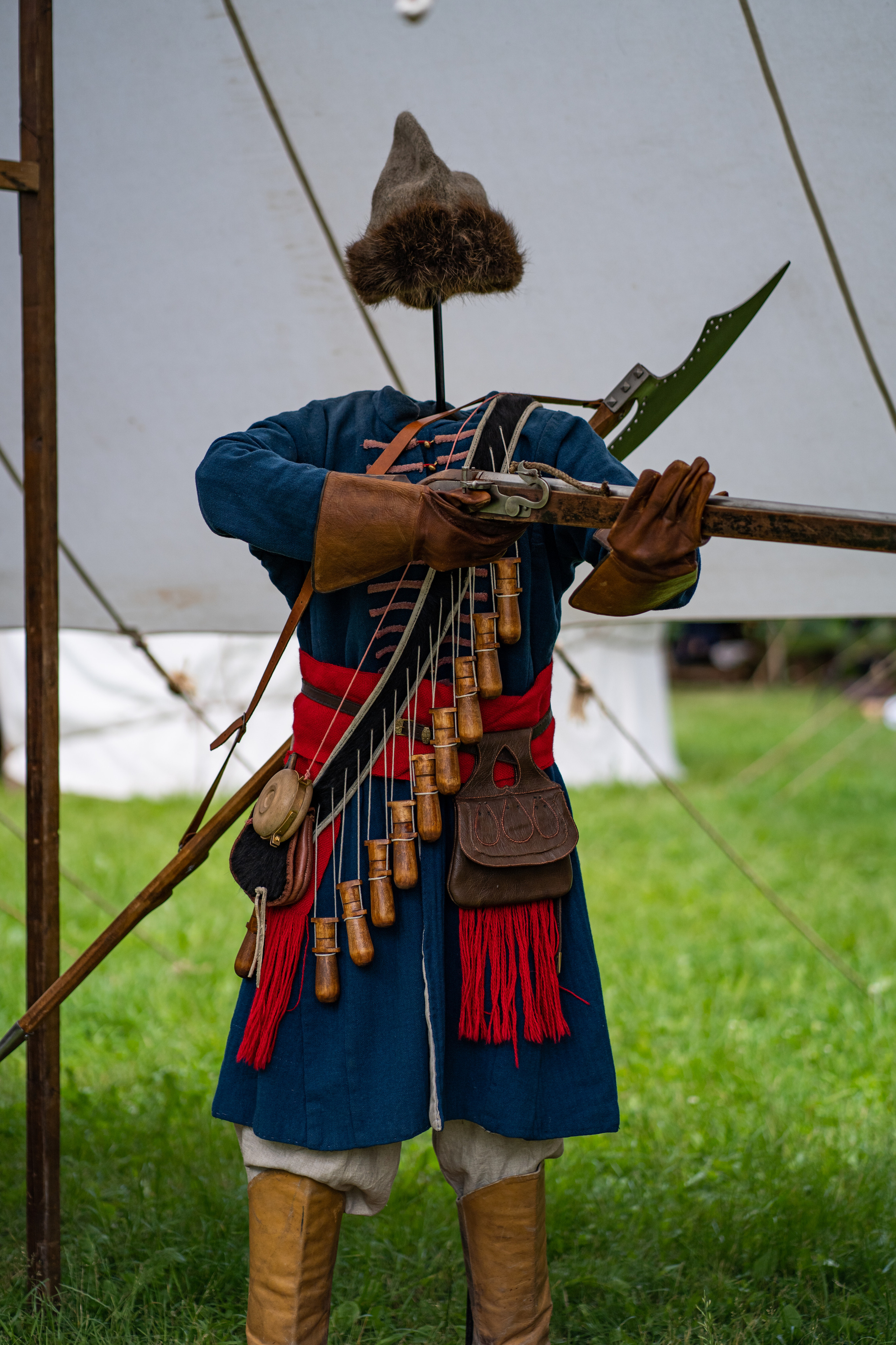 Фотографии фестиваль «Времена и эпохи» 10 июня 2023. Музей-заповедник «Коломенское», фотограф Ксения Насокина. Древняя Русь, Российская Империя, история, исторический фестиваль, реконструкторы, историческая реконструкция, 1654-1667 гг. Русско-польская война, XVII век, Запорожская Сечь, Речь Посполитая, быт царской России, стрелецкий полк, крылатые гусары, пикинёры, реконструкция сражения.